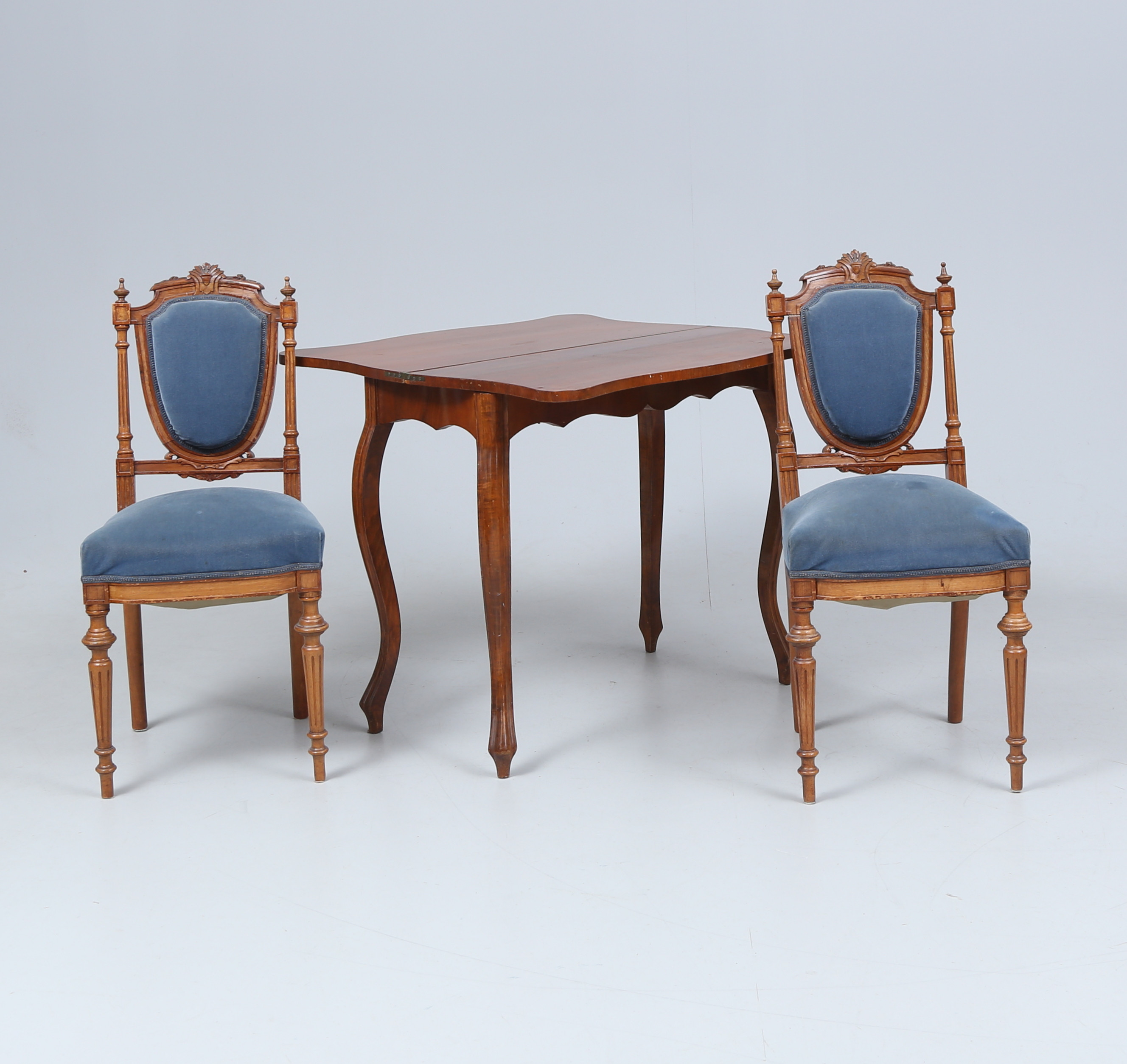 STOLAR samt SPELBORD, sekelskiftet 1900.