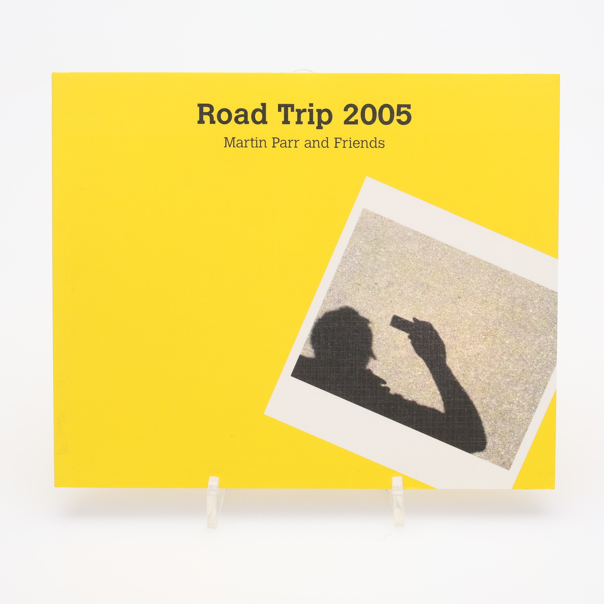 FOTO. SONY ERICSSONS PROJEKT 2005 ATT SAMLA IN TUSENTALS BILDER FRÅN MARTIN PARR OCH AMATÖRER - TAGNA MED EN MOBILKAMERA. ROAD TRIP 2005. MARTIN PARR AND FRIENDS.