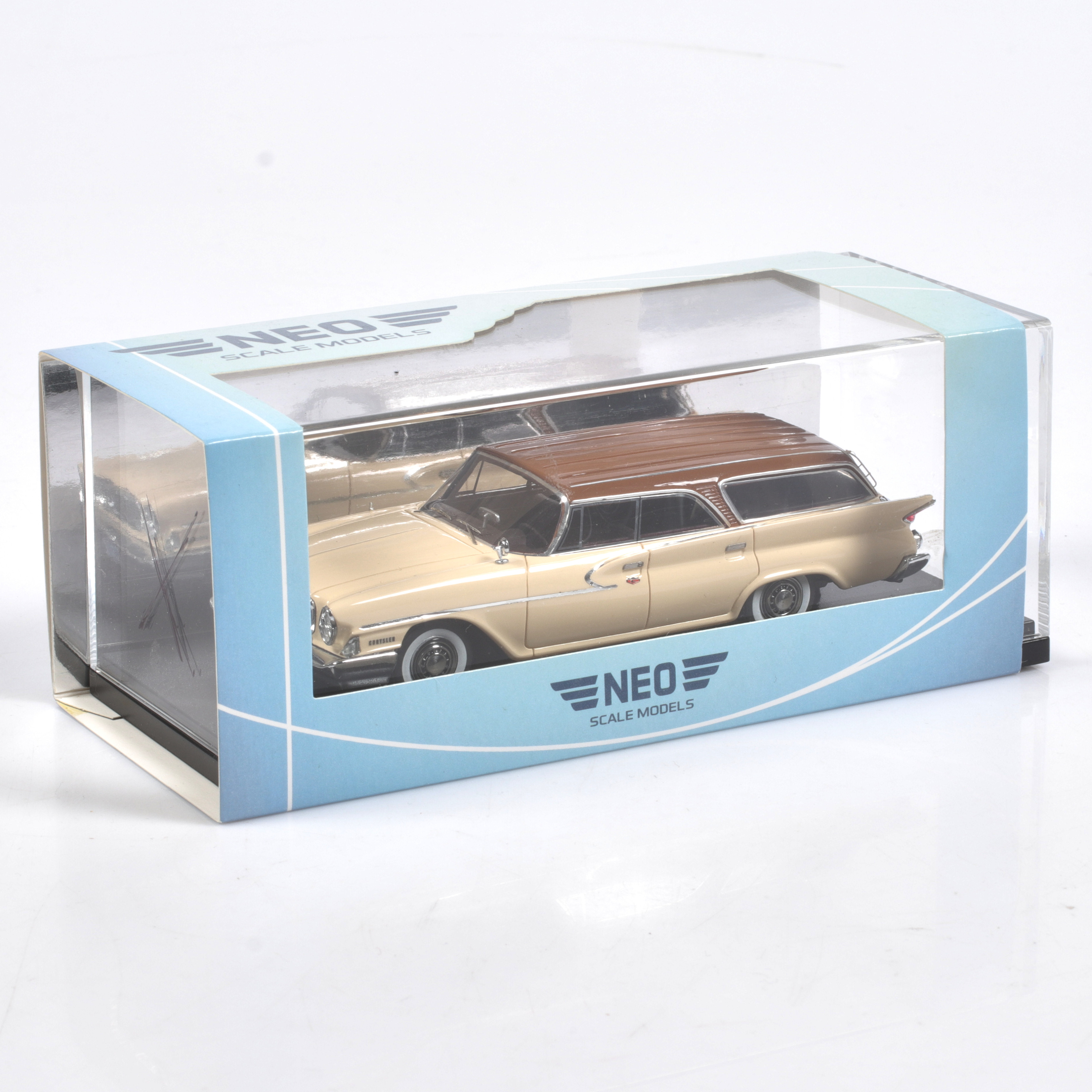 MODELLBIL, metall/resin, Chrysler Newport Wagon, 1961, NEO Models, skala 1:43.
