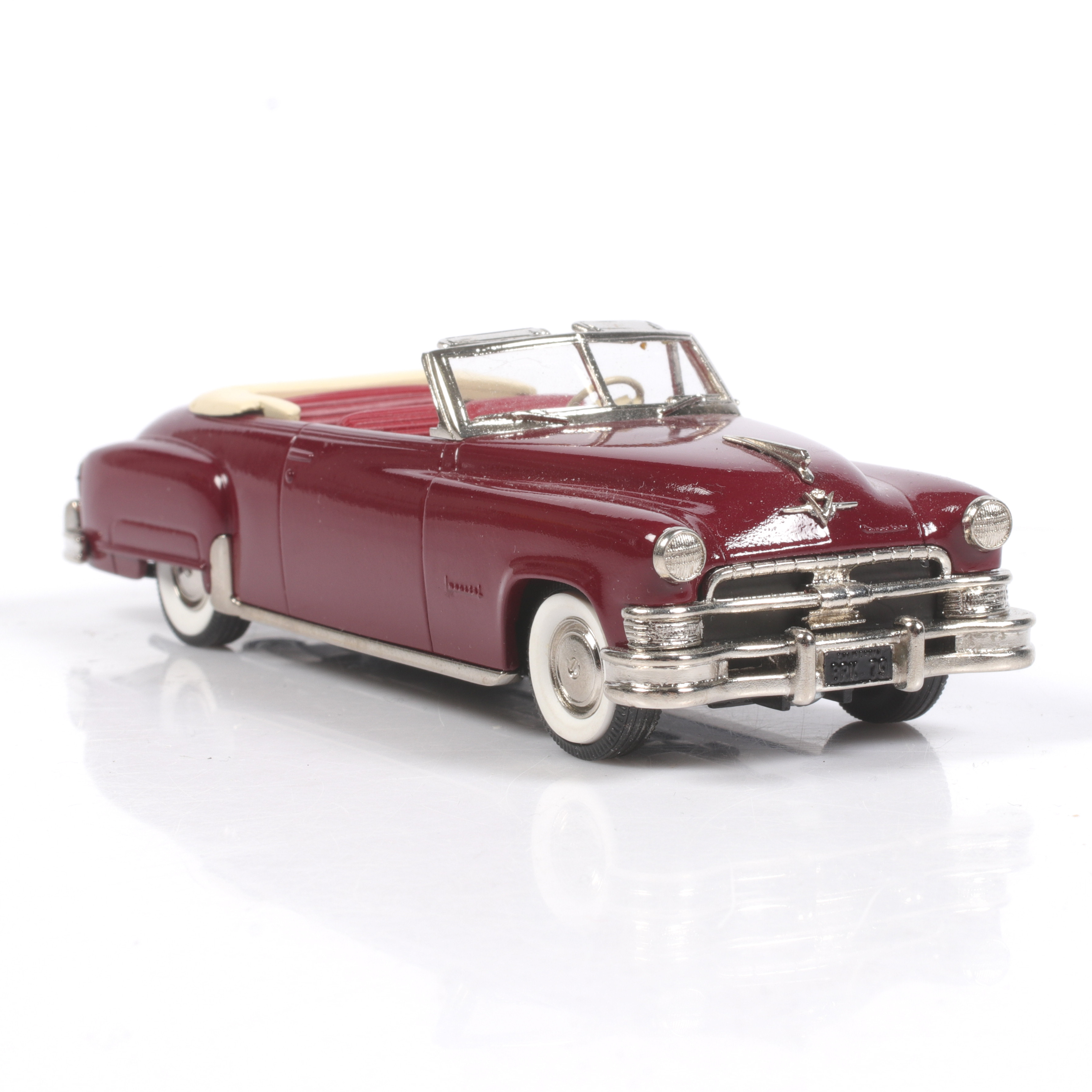 MODELLBIL, metall/resin, Chrysler Imperal Convertible, 1951, Brooklin Wheels, skala 1:43.
