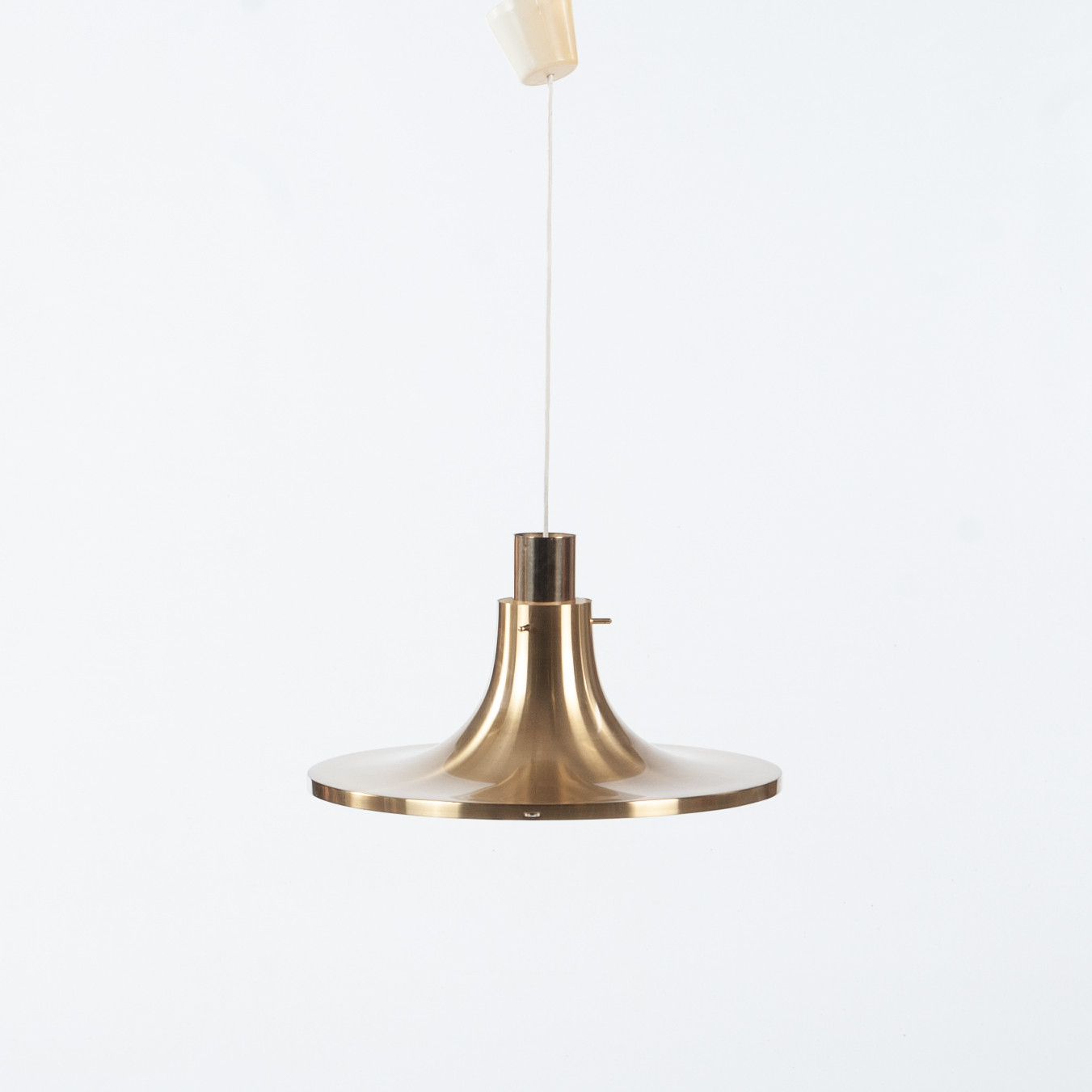 HANS-AGNE JAKOBSSON. TAKLAMPA, "T625", Markaryd, 1900-talets andra hälft.