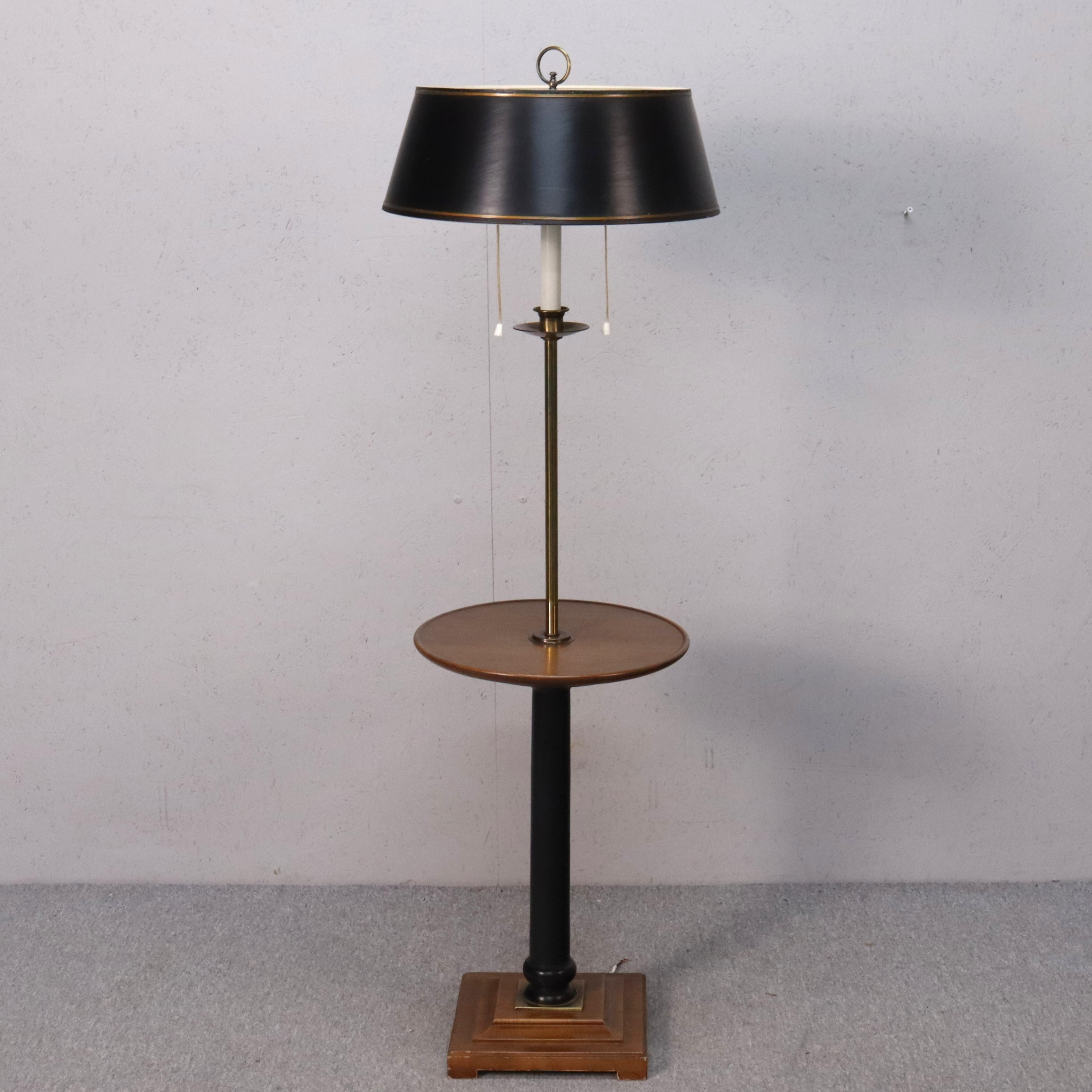 LAMPBORD, engelsk stil, 1900-talets andra hälft.