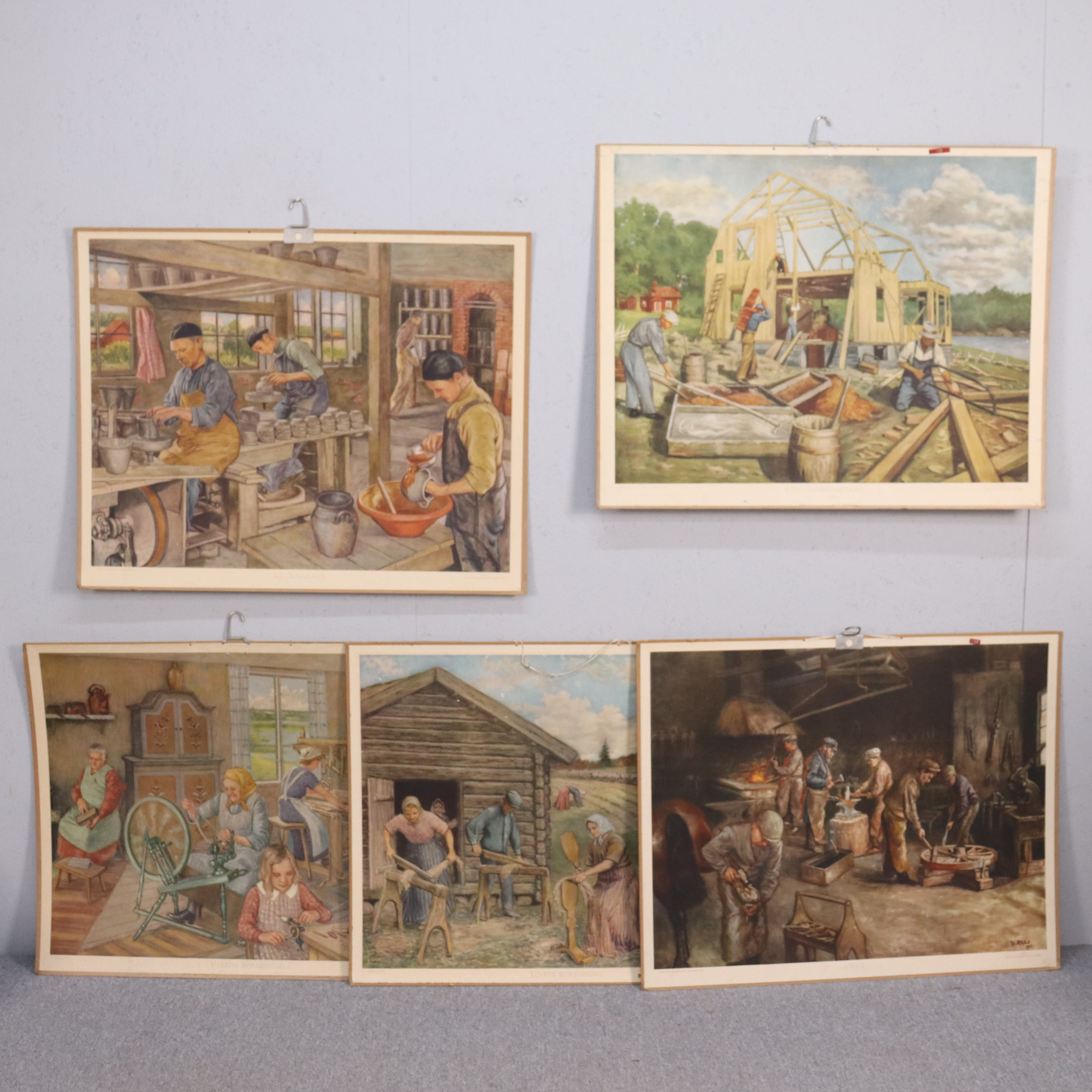 URBAN REJLE. skolplanscher, krukmakare, byggnadsarbetare, smed, ullens beredning och linets beredning, 1930-tal, 5 st.