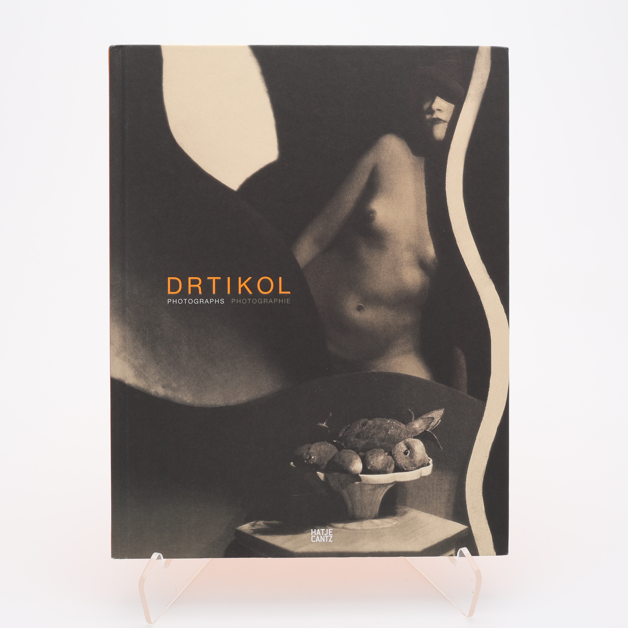 FOTO. DEN TJECKISKE FOTOGRAFEN FRANTISEK DRTIKOLS SÄREGNA NAKENSTUDIER I EN BOK PUBLICERAD I ANSLUTNING TILL EN UTSTÄLLNING I PRAG 2012.