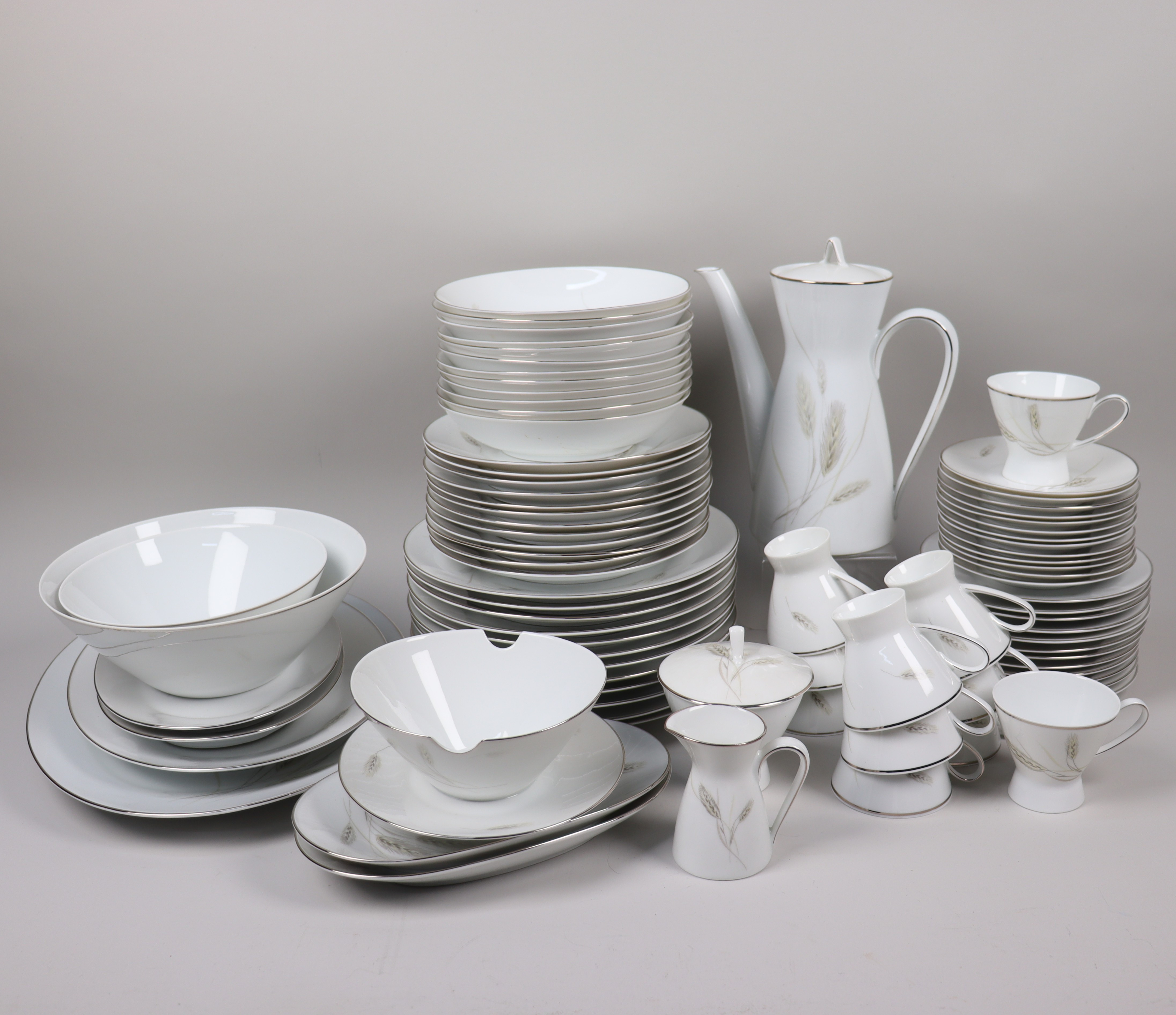 MAT & KAFFESERVIS, Rosenthal, Regina Platinum med vetedekor, 83 delar.