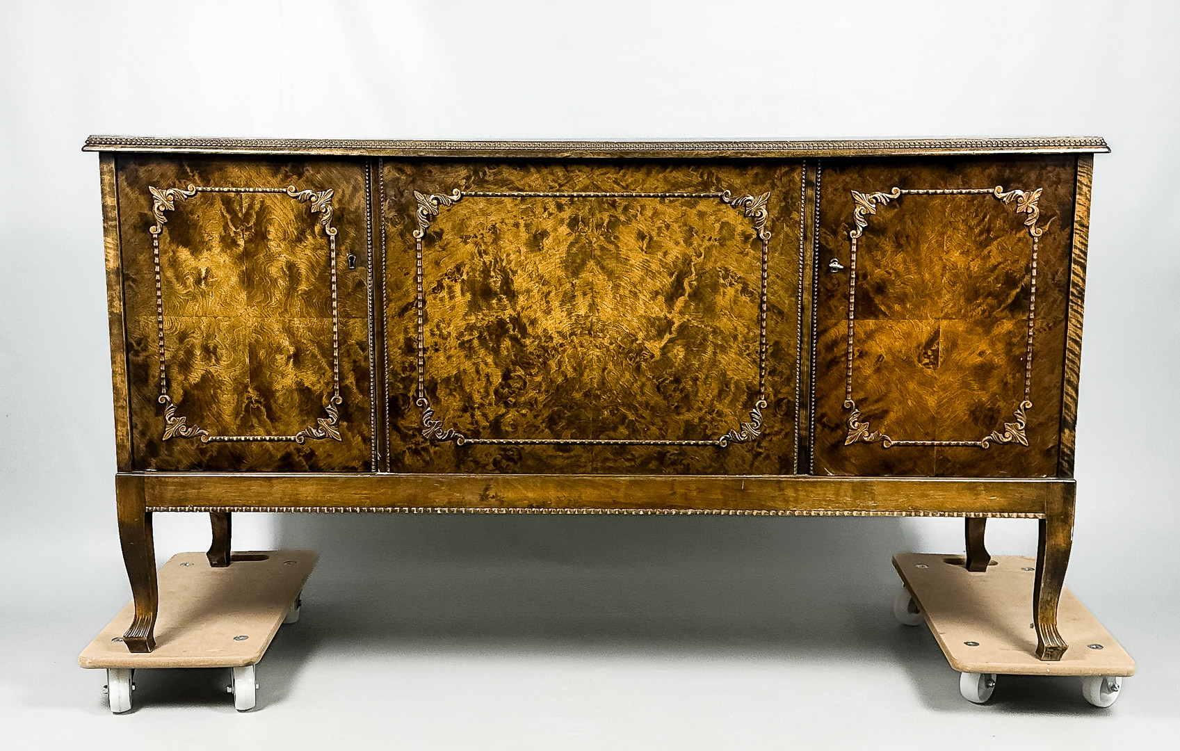 SIDEBOARD, bonad björk, 1900-talets första hälft.