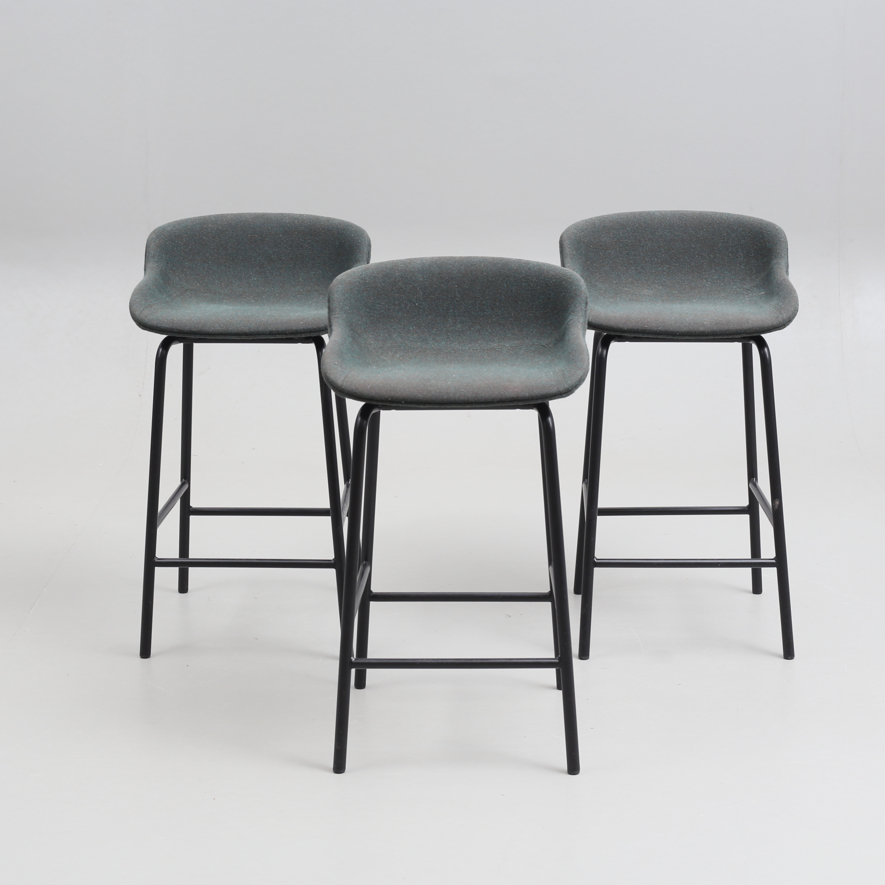 BARSTOLAR, 3 st, metall/akryl/textil, Normann Copenhagen.
