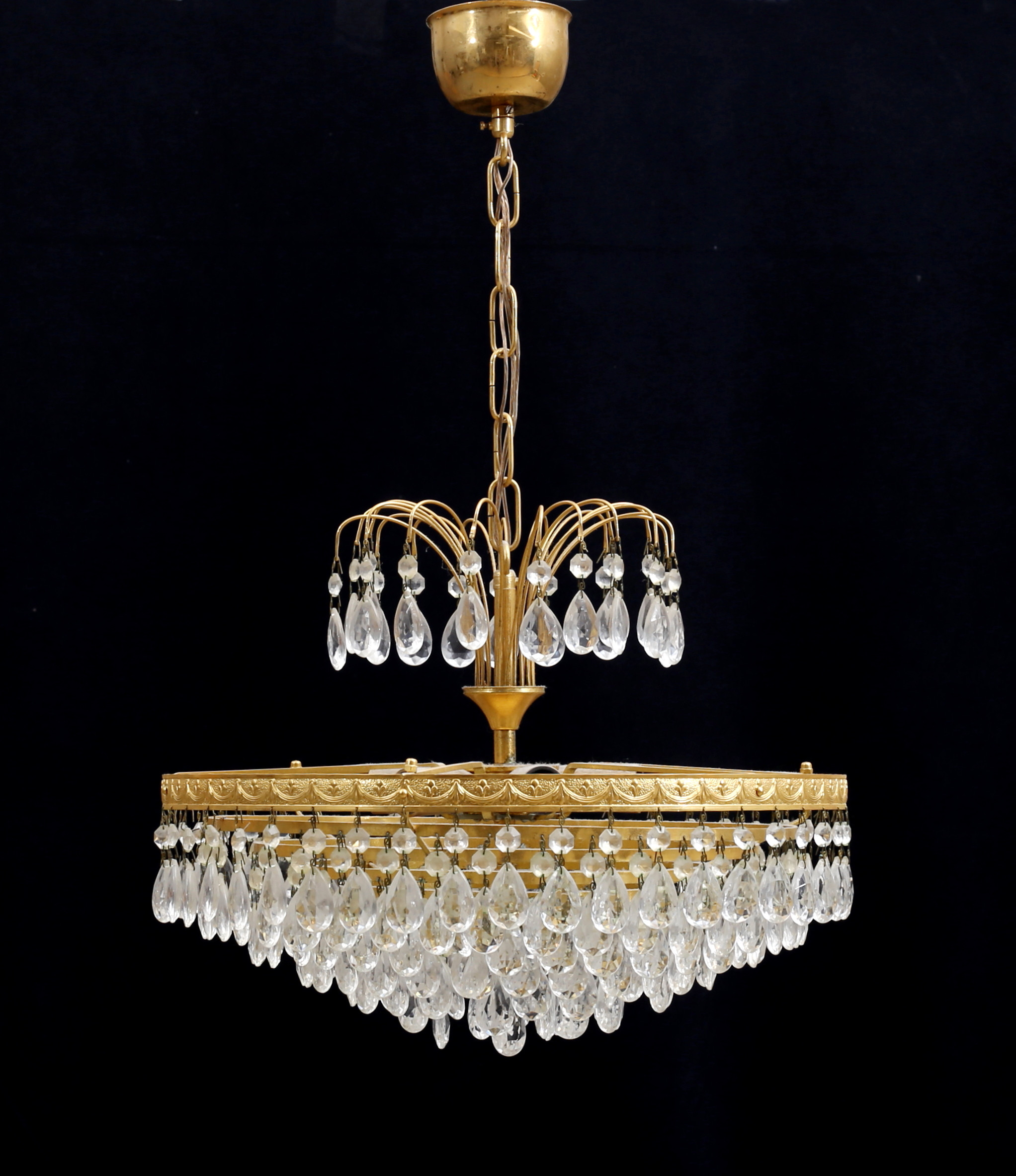 TAKLAMPA, prismor/gulmetall, 1900-talets senare del.