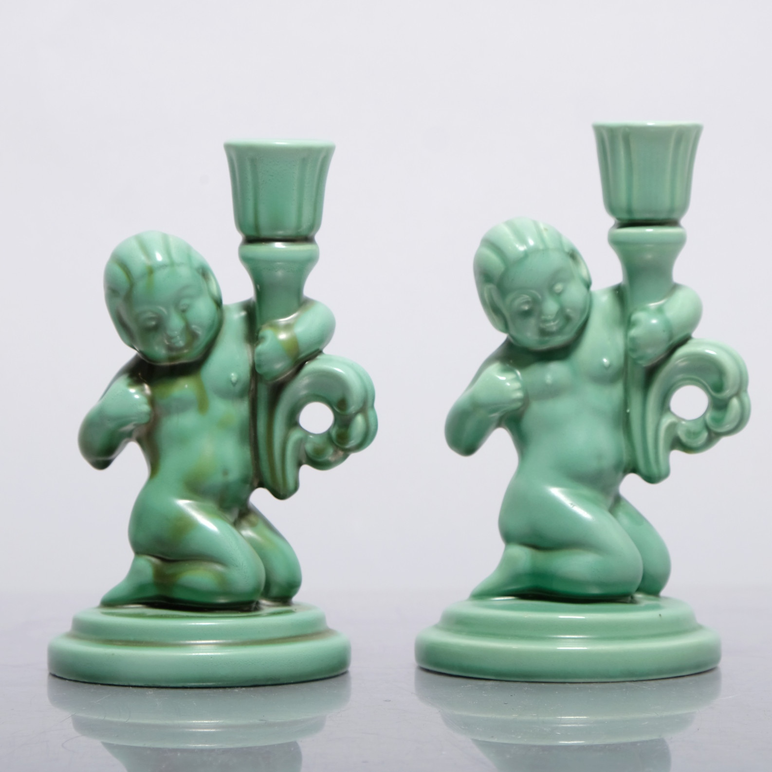 ARTHUR PERCY. Ljusstakar, Putto, Flintgods, Art Deco, Gefle, 1930-tal, (2st).