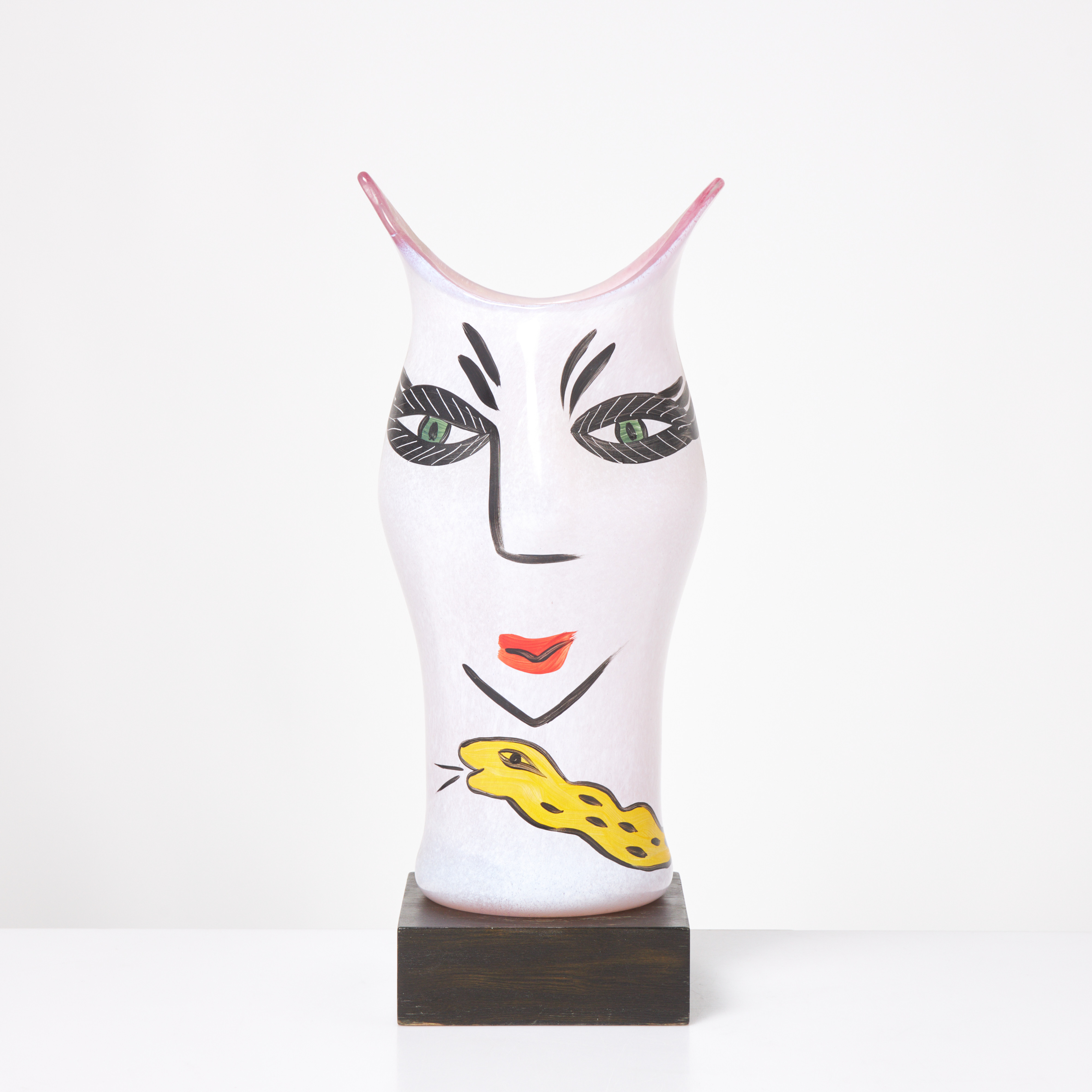 ULRICA HYDMAN-VALLIEN. vas, "Open Mind", glas, Kosta Boda, Artist Collection.