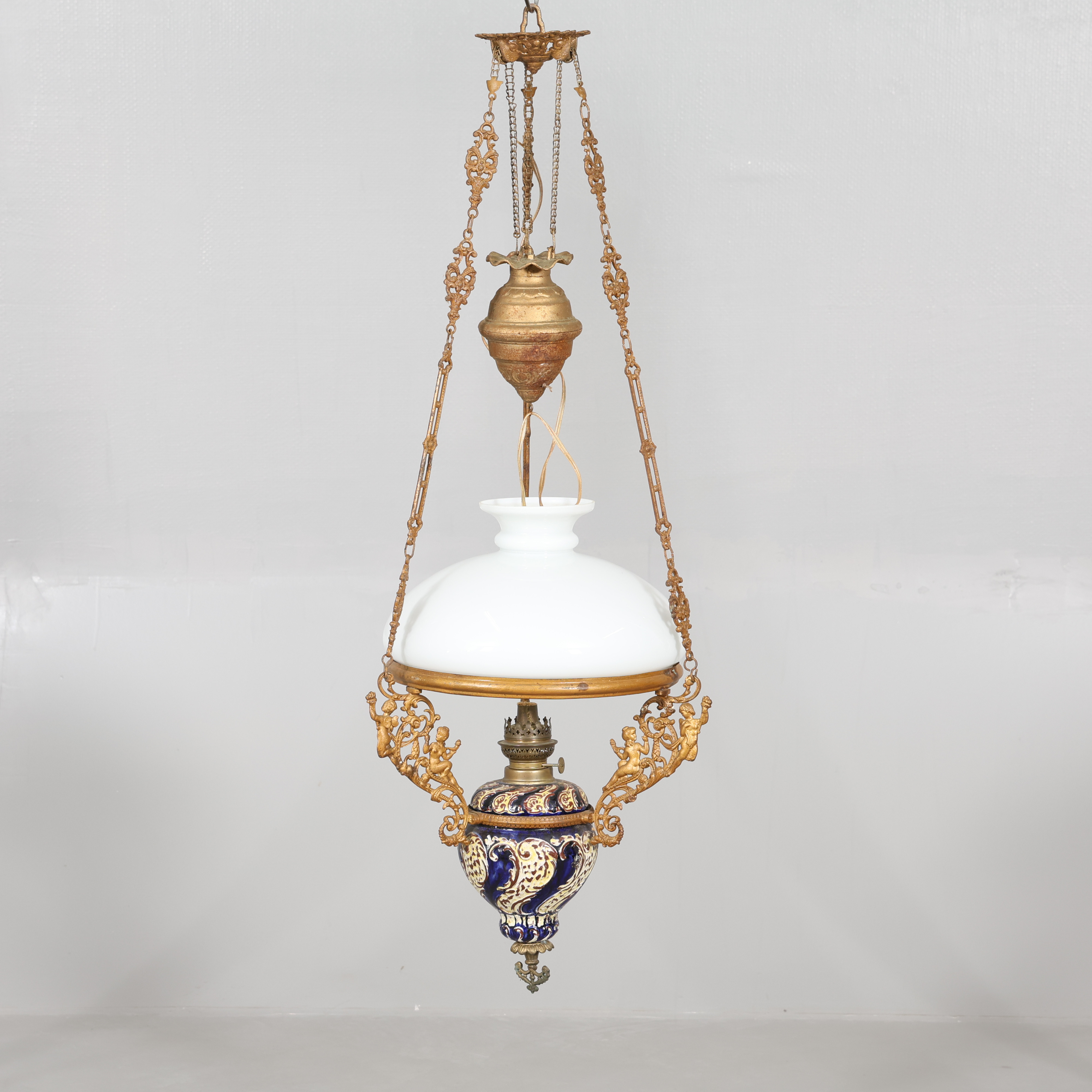 TAKLAMPA majolika stil.