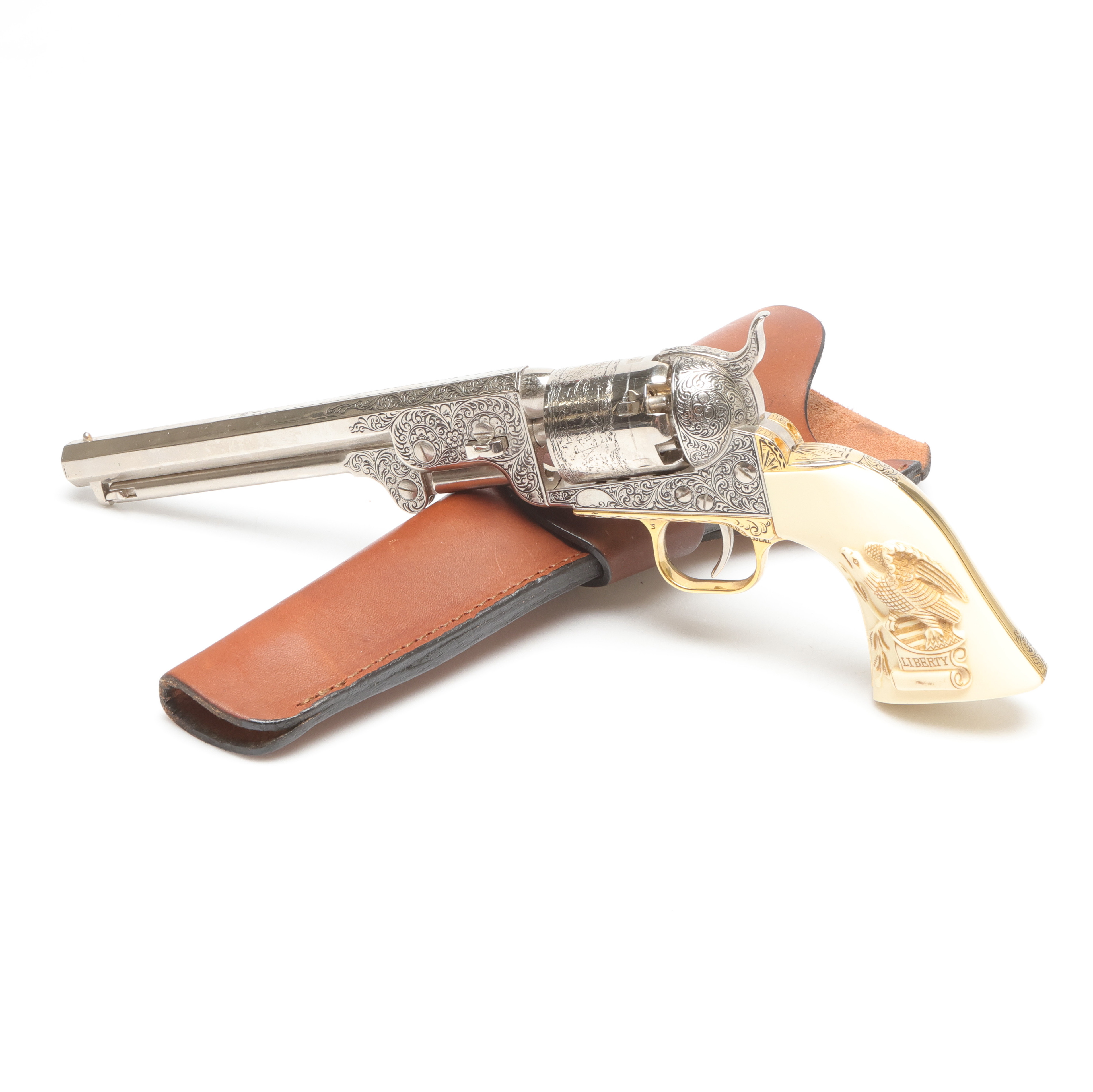 COLT NAVY, 1900-talskopia, silverfärgad med mässingsdetaljer.