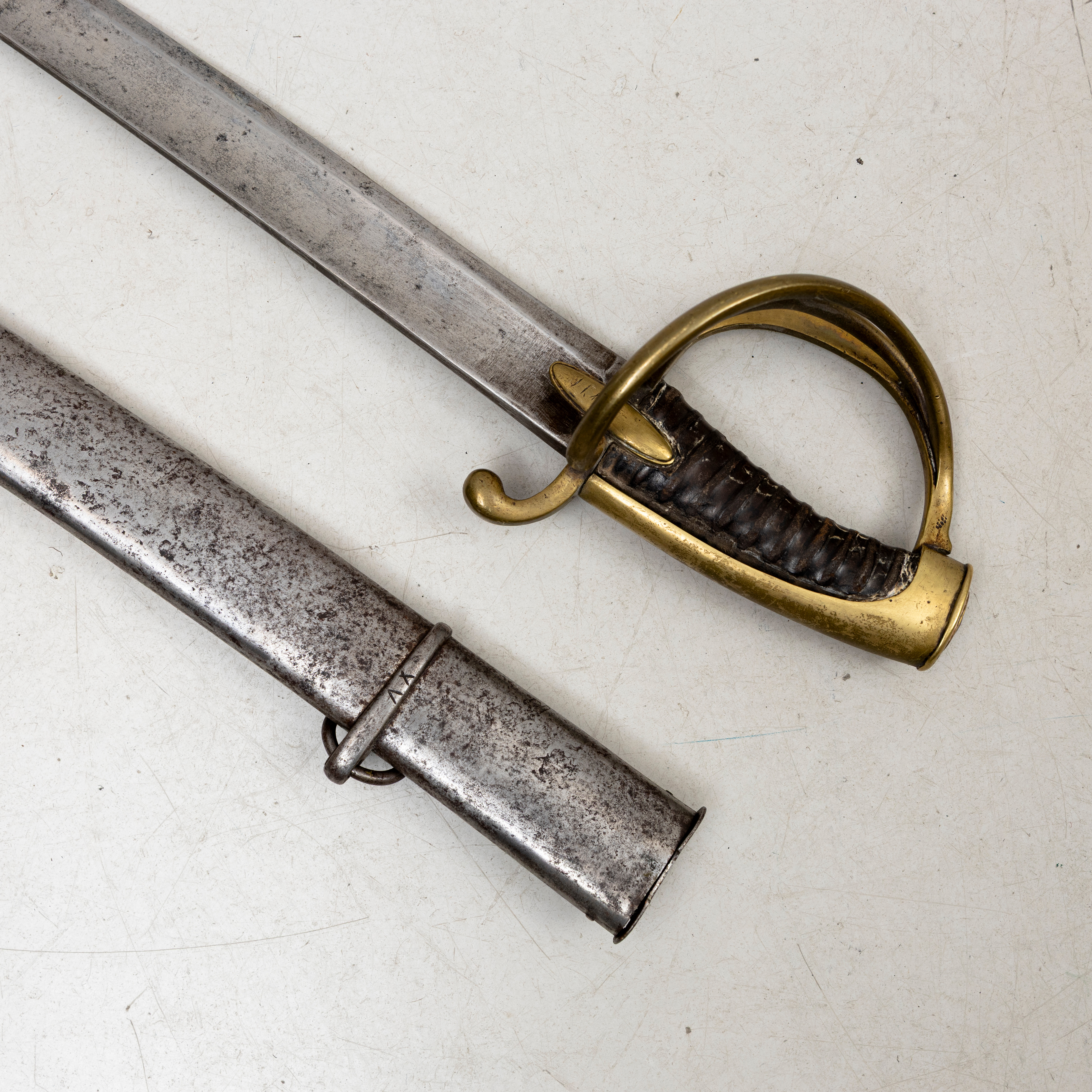 SABEL, möjligen svensk m/1814 för manskap, med balja.