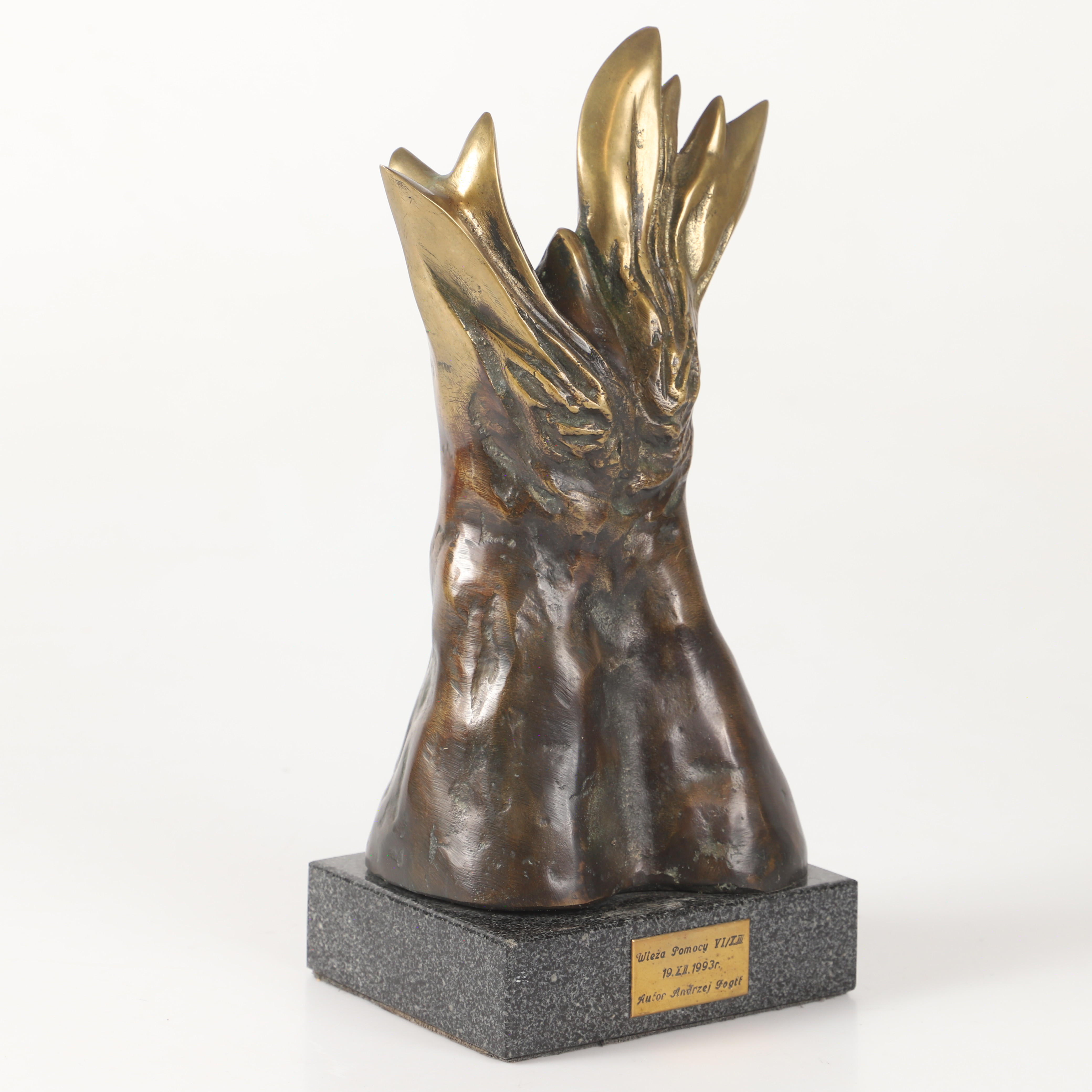 ANDRZEJ FOGTT. "Wieza Pomocy/Hjälptorn", brons på stensockel, VI/XIII, 1993.
