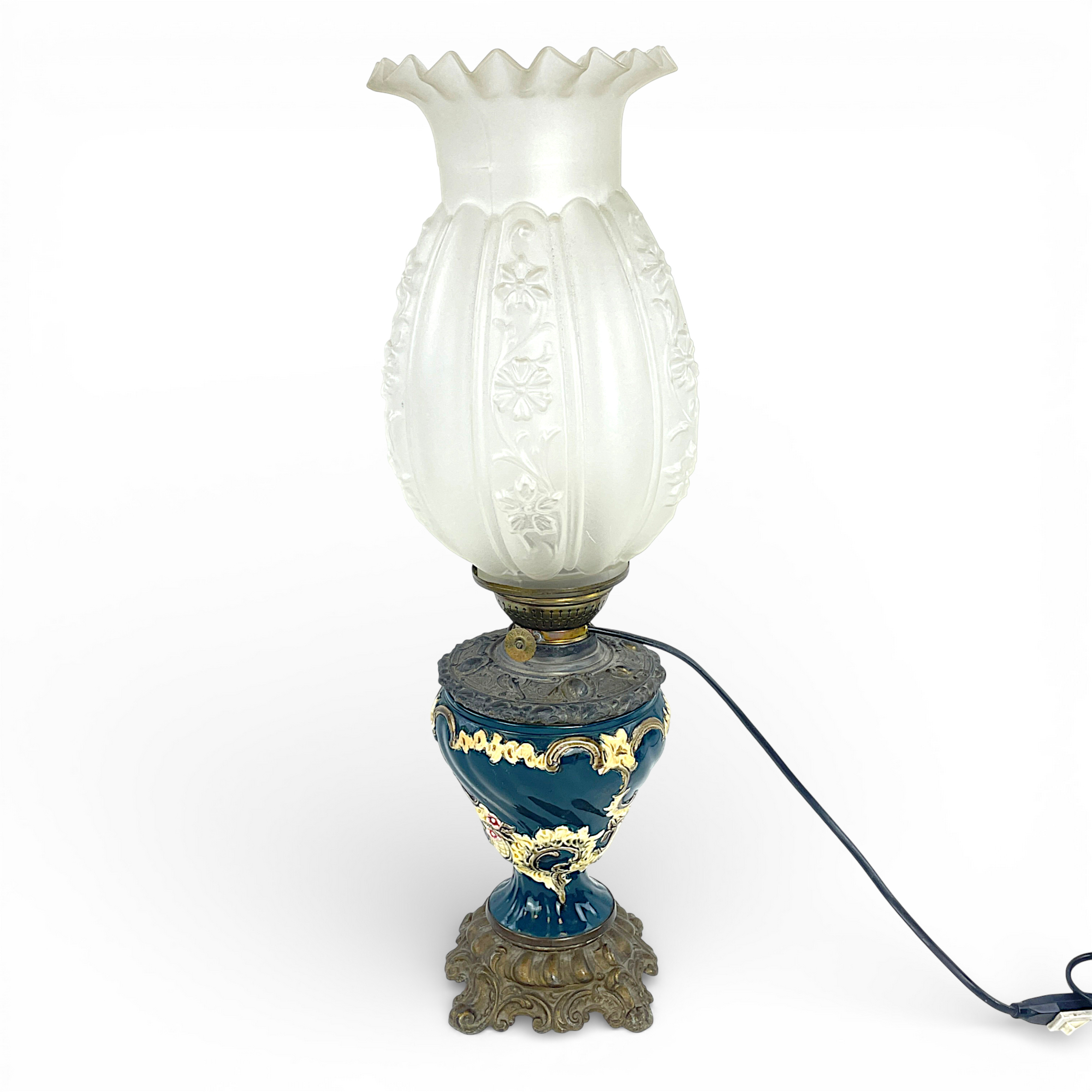 BORDSLAMPA, majolika, fotogenmodell, elektrifierad, 18/1900-tal.