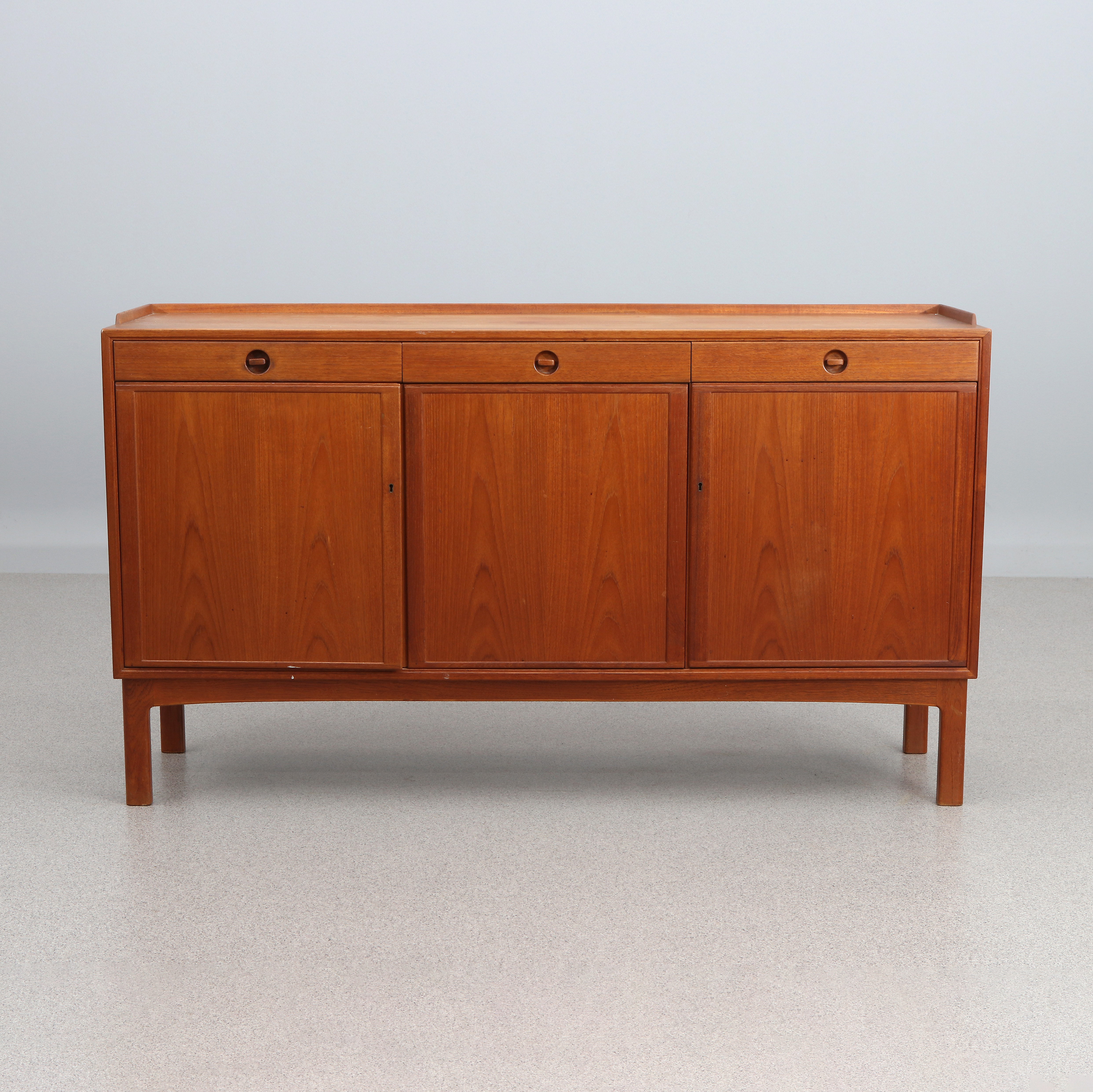 SIDEBOARD. Teak. Skaraborgs Möbelindustri, Tibro, 1960-tal. Omärkt.