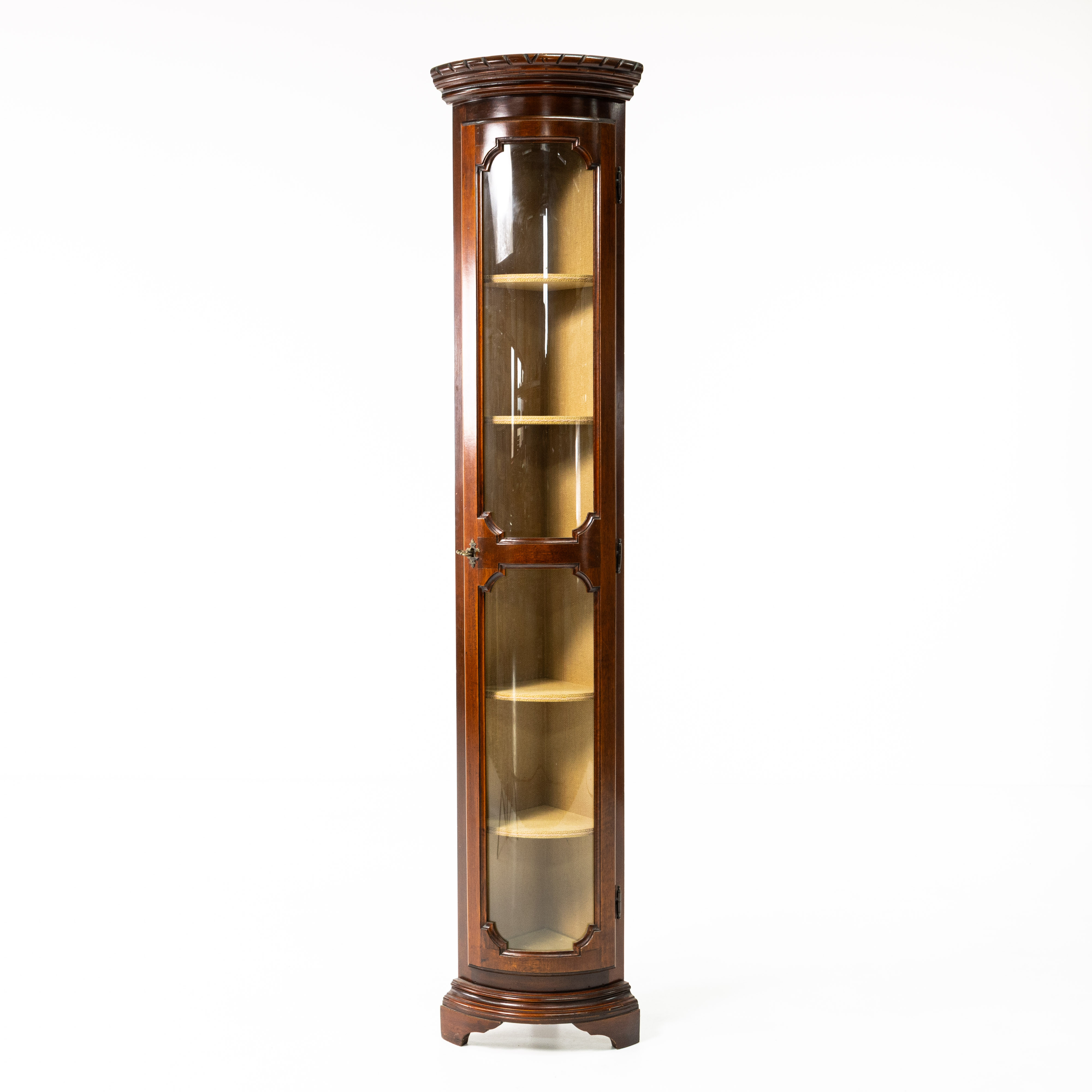 HÖRNVITRINSKÅP, engelsk stil, höjd 201 cm.