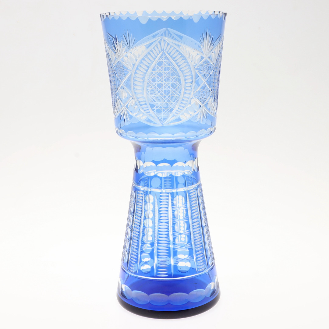 VAS, Böhmisk kristall i blått, 1900-tal.