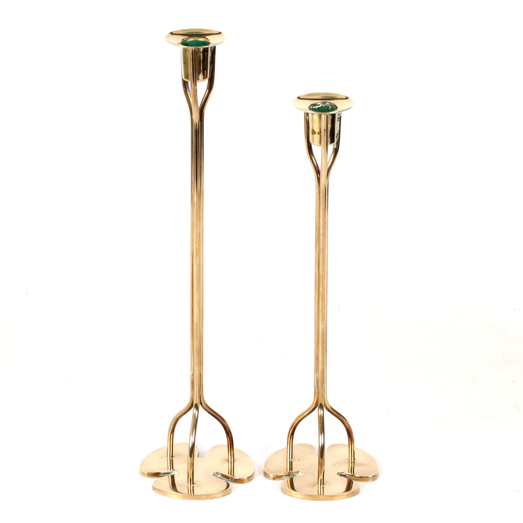 JOSEF FRANK. Ljusstakar, 2 st, "Klöver", mässing, Firma Svenskt Tenn.