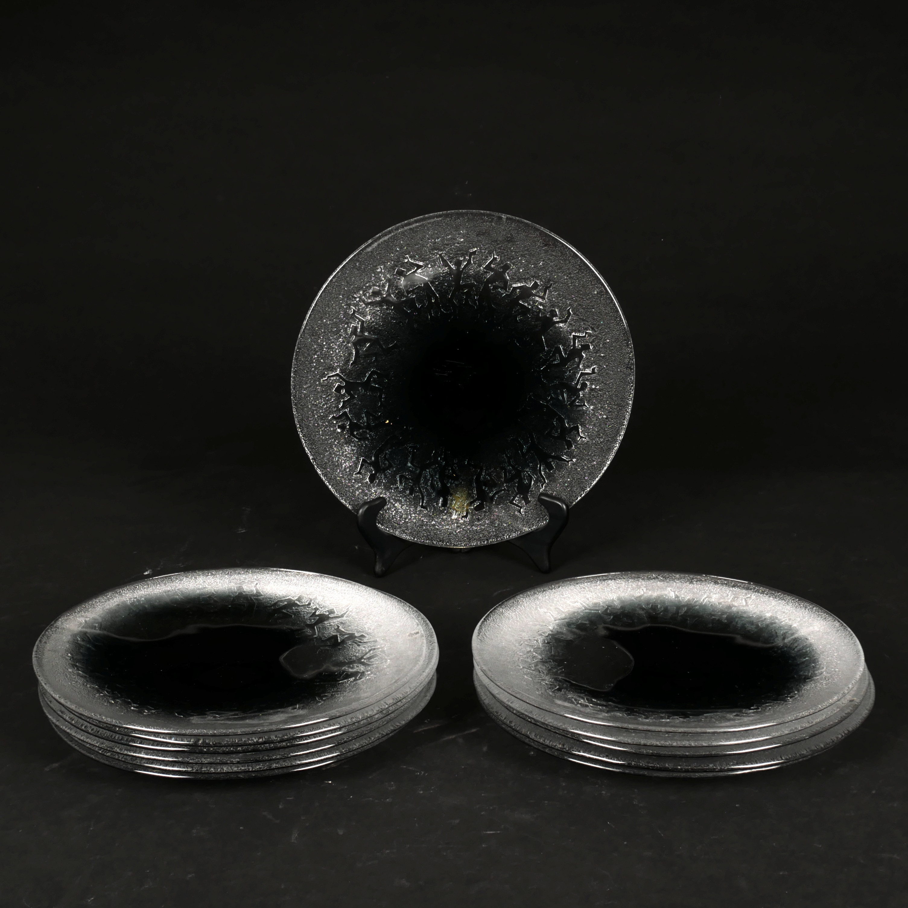 MATS JONASSON. Tallrikar, 12 st, glas, "Festivitas", Målerås.