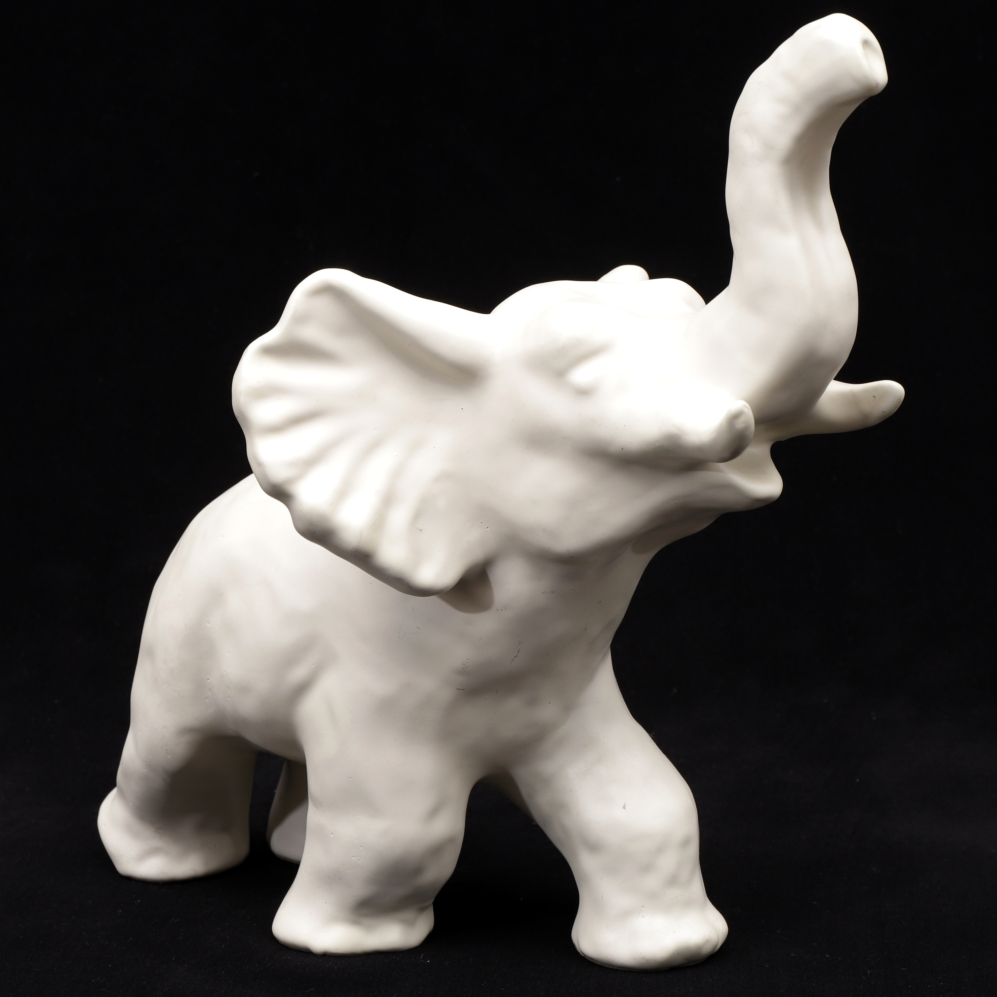 VICKE LINDSTRAND. Figurin, keramik, elefant, Upsala-Ekeby, 1950/60-tal.