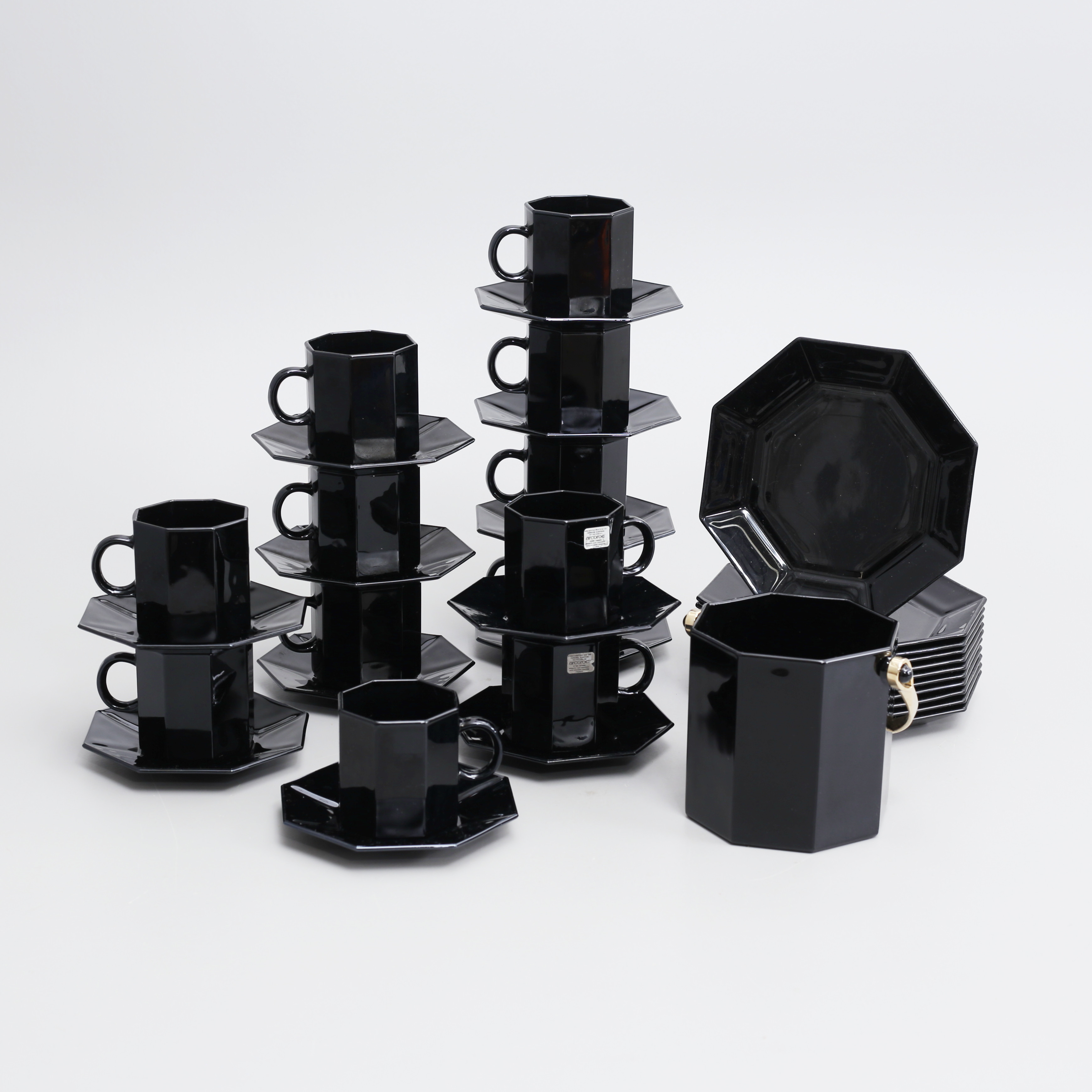 SERVISEDELAR, 36 delar, Arcoroc, "Octime", Frankrike.