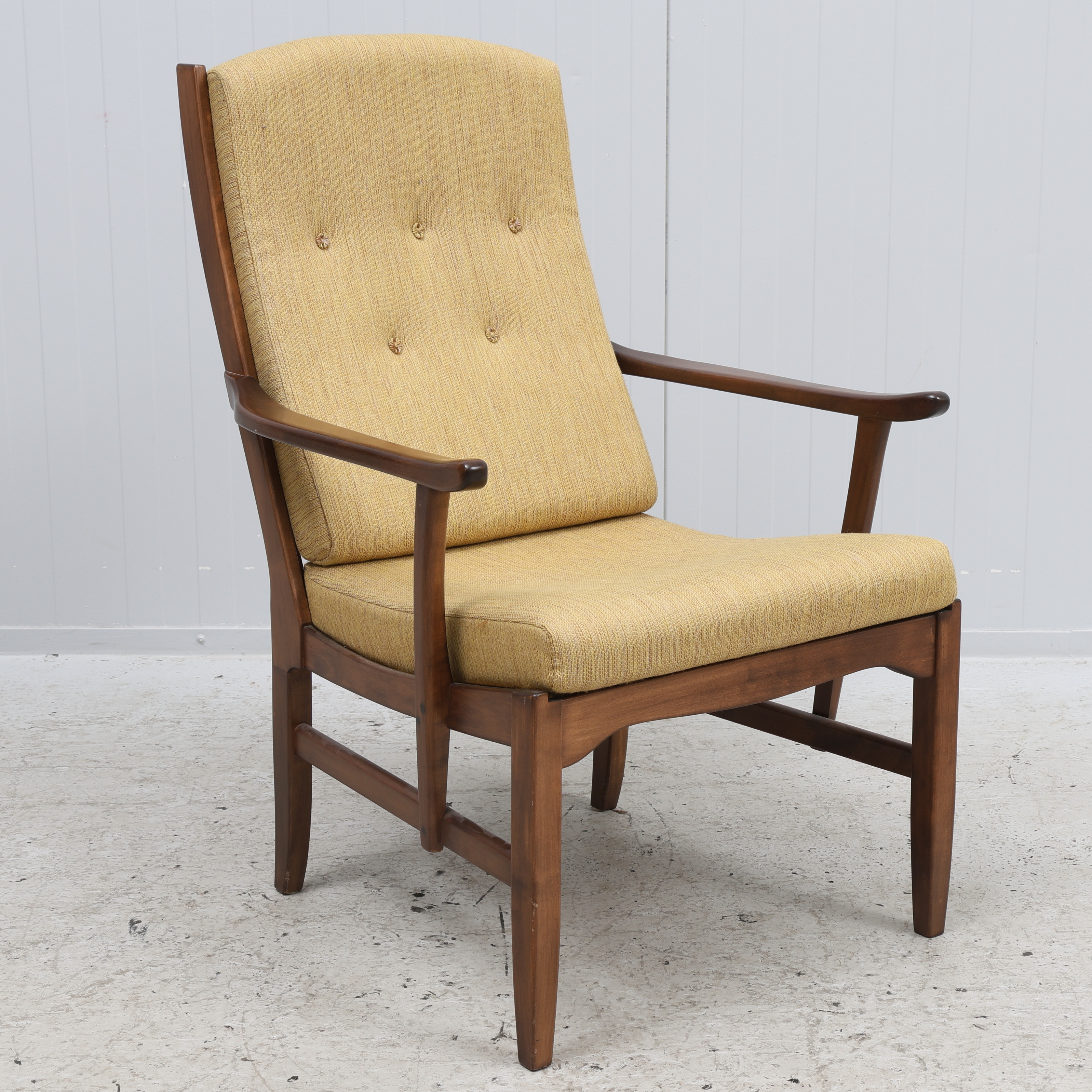 CARL MALMSTEN. Fåtölj, "Stora Fjäderbrickan", i björk brickmärkt AB OH Sjögren, 1900-talets andra hälft.