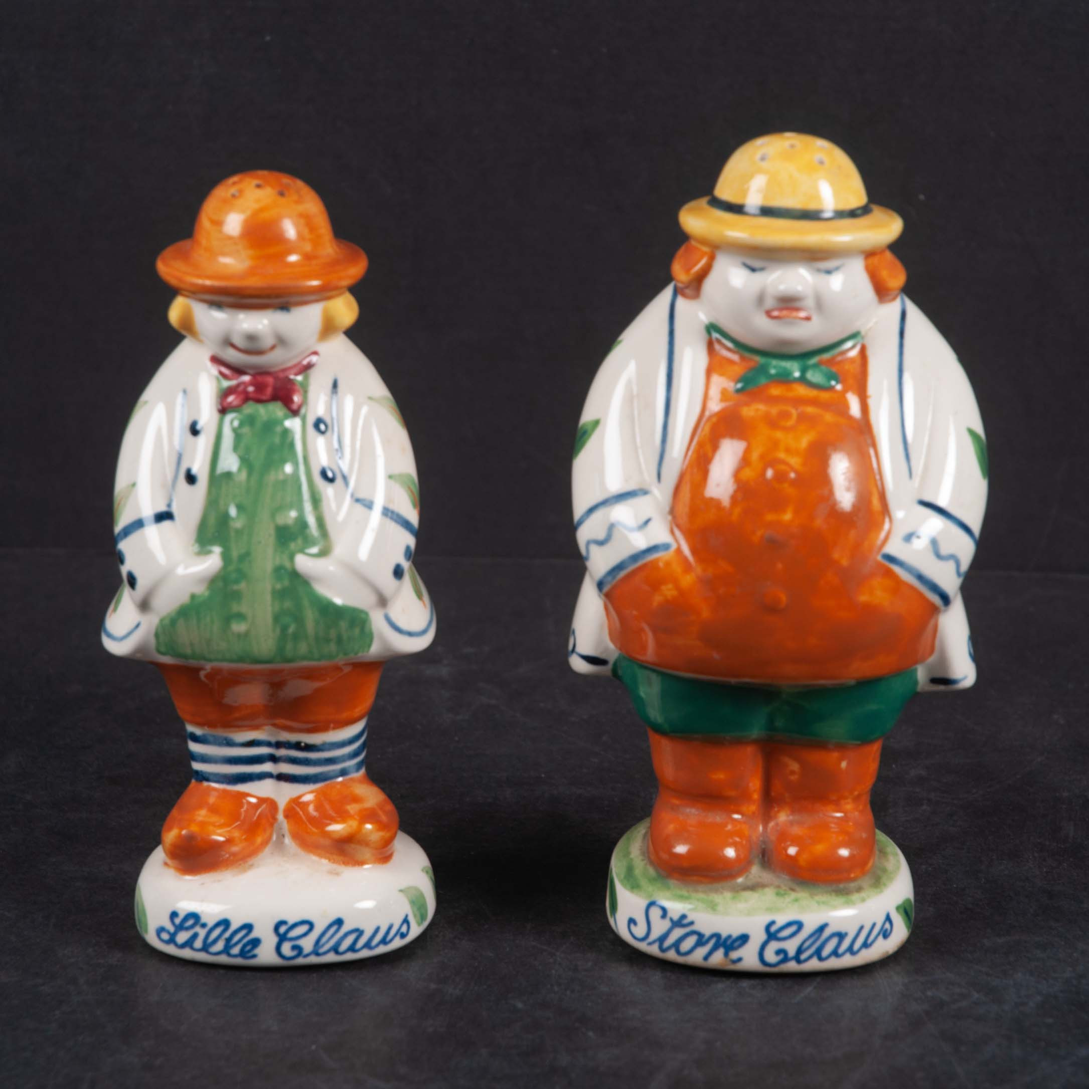 HERLUF JENSENIOU. ALUMINIA. Salt och peppar, fajans, "STORE CLAUS" och "LILLE CLAUS", Denmark.