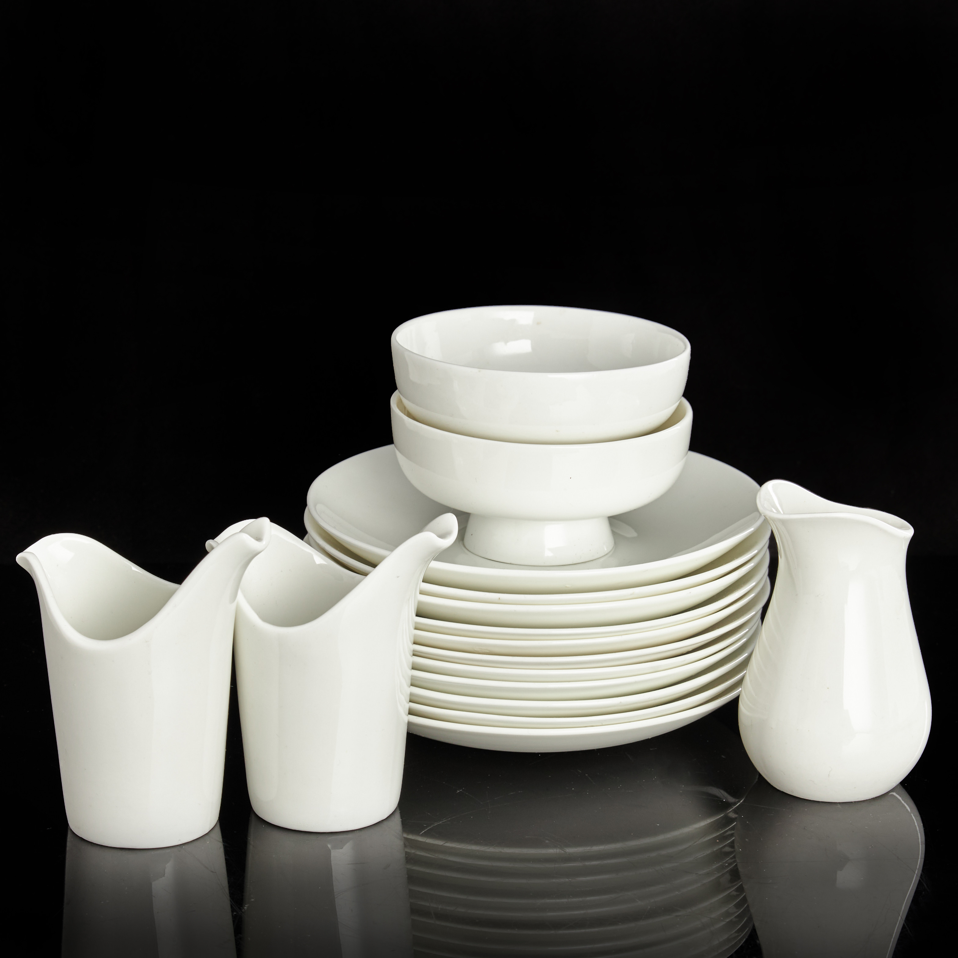 STIG LINDBERG (1916–1982). Servisdelar, 16 delar, Gustavsberg, porslin.