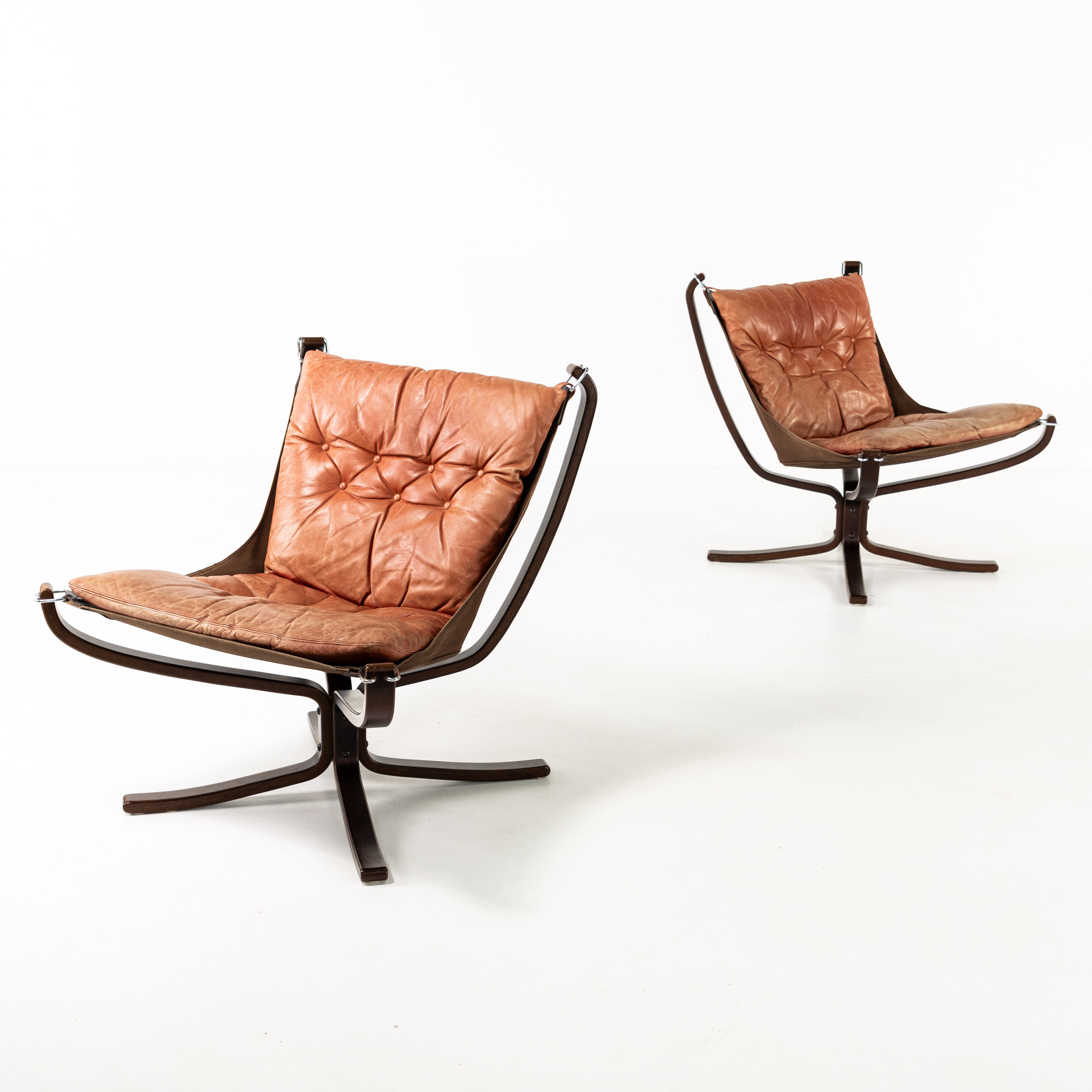 SIGURD RESSEL. Fåtöljer, ett par, Falcon Chair, Vatne Møbler.