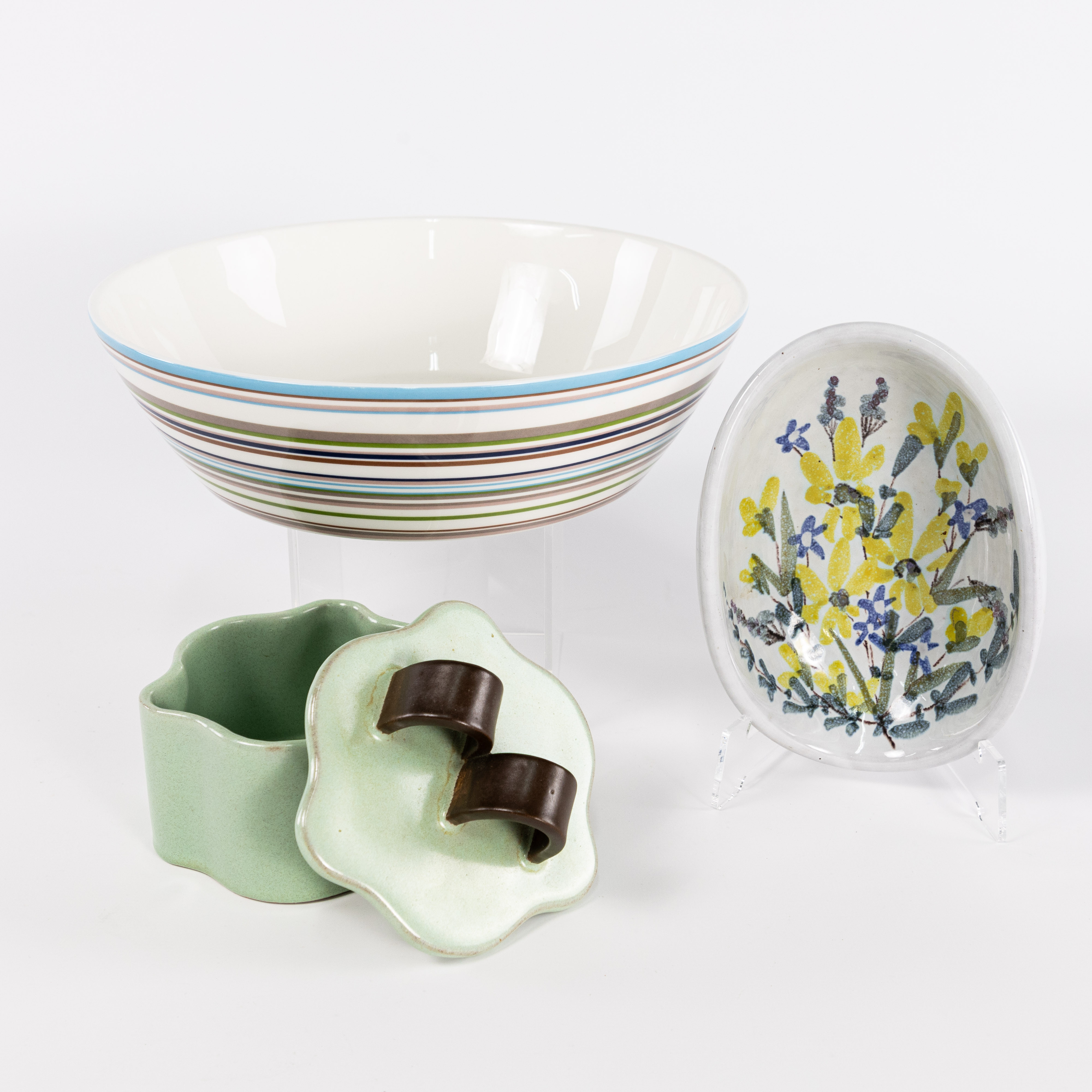 SKÅLAR, LOCKBURK, 3 delar, bl a Iittala, största diameter 25 cm.