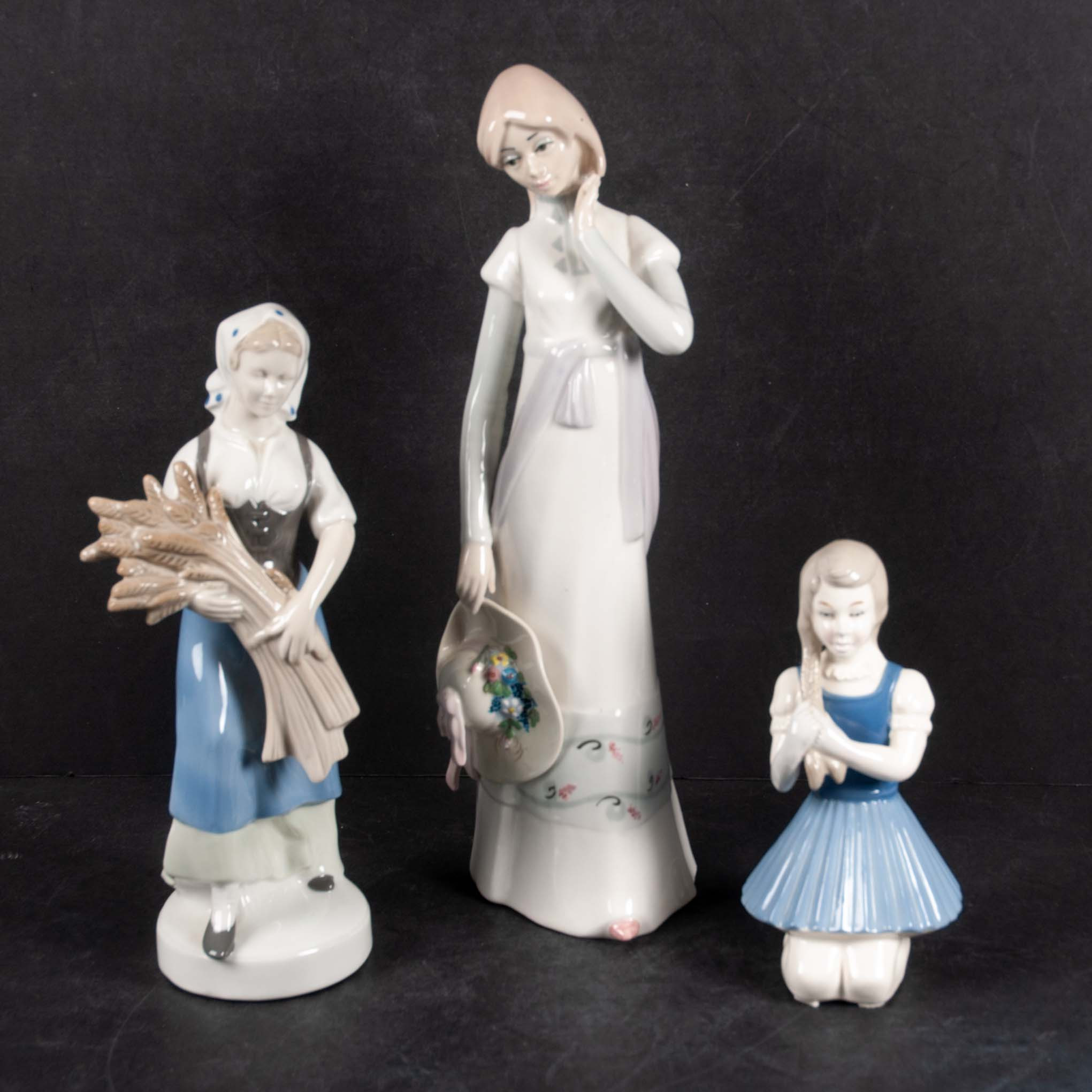 FIGURINER. 3 delar, Lippelsdorf och Casades, porslin.