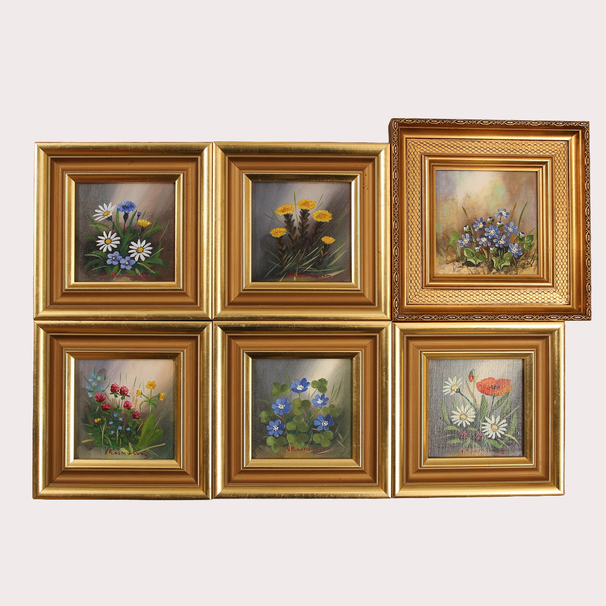 AINO VASTAMÄKI. Blåsippor, olja på pannå, monogramsignerad "AV" samt VIKTOR RASMUSSON. blomsterstilleben, 5 stycken.