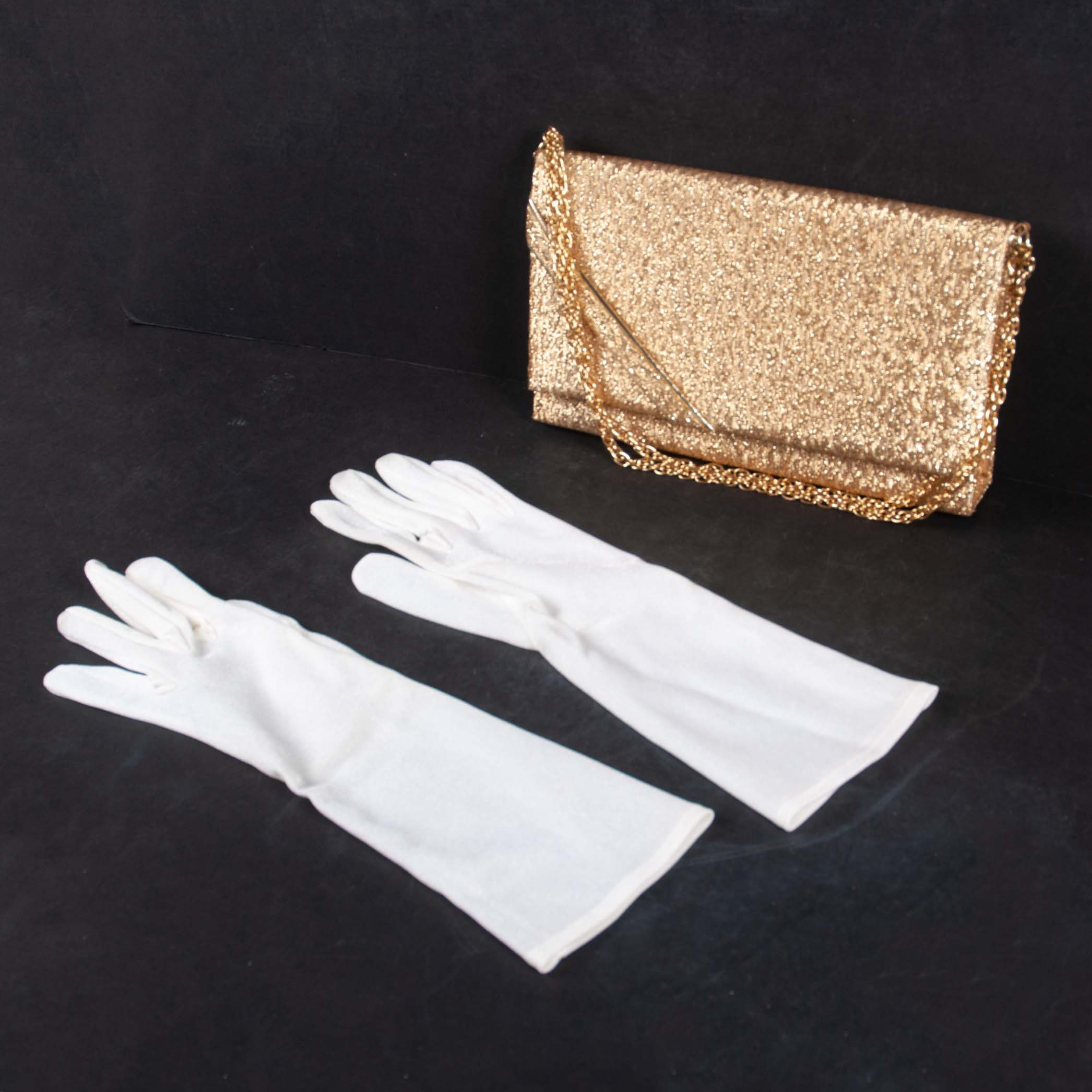 HANDVÄSKA. Aftonväska, clutch och handskar.