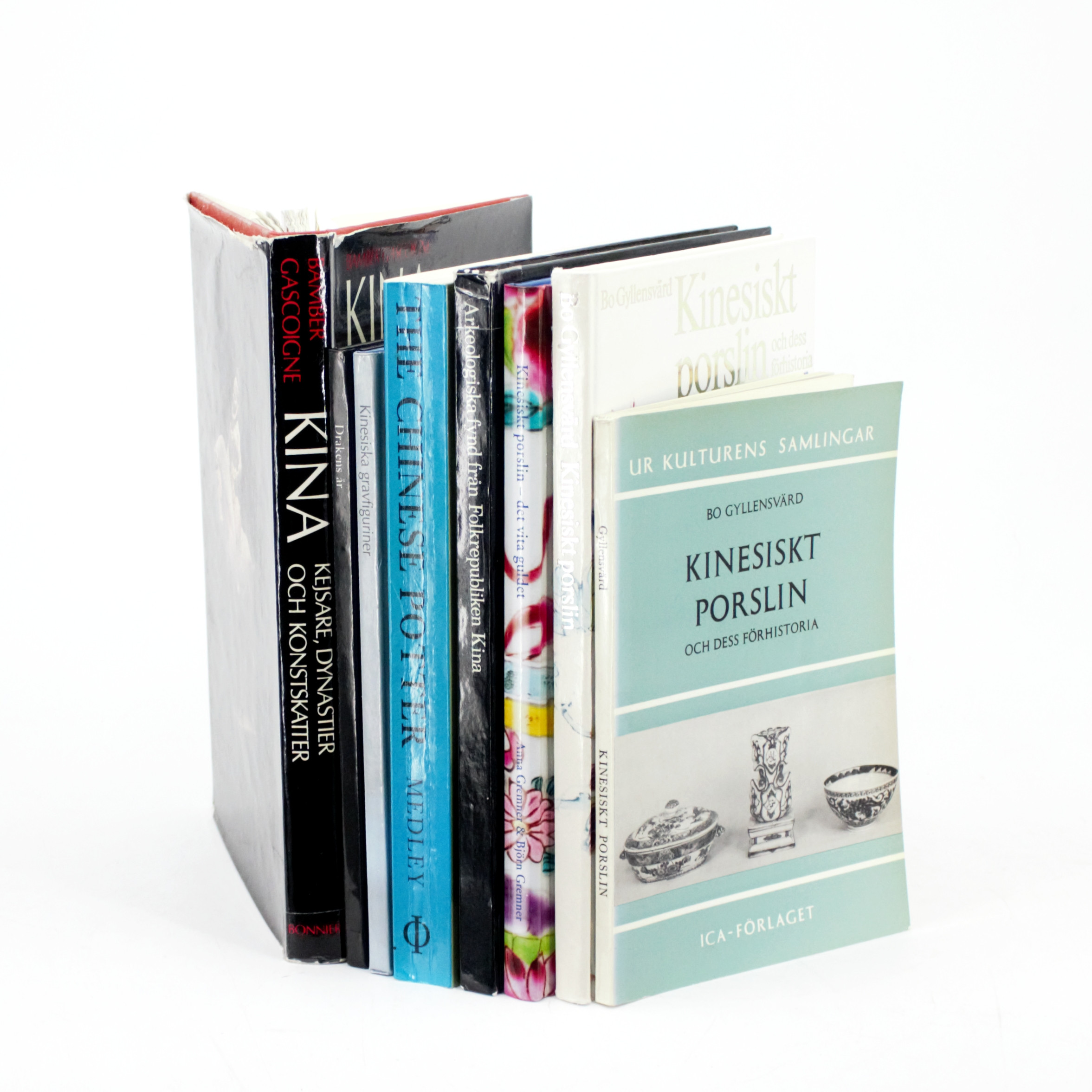 BÖCKER, 9 delar, Kinesiskt porslin, olika förlag och författare, nutida.