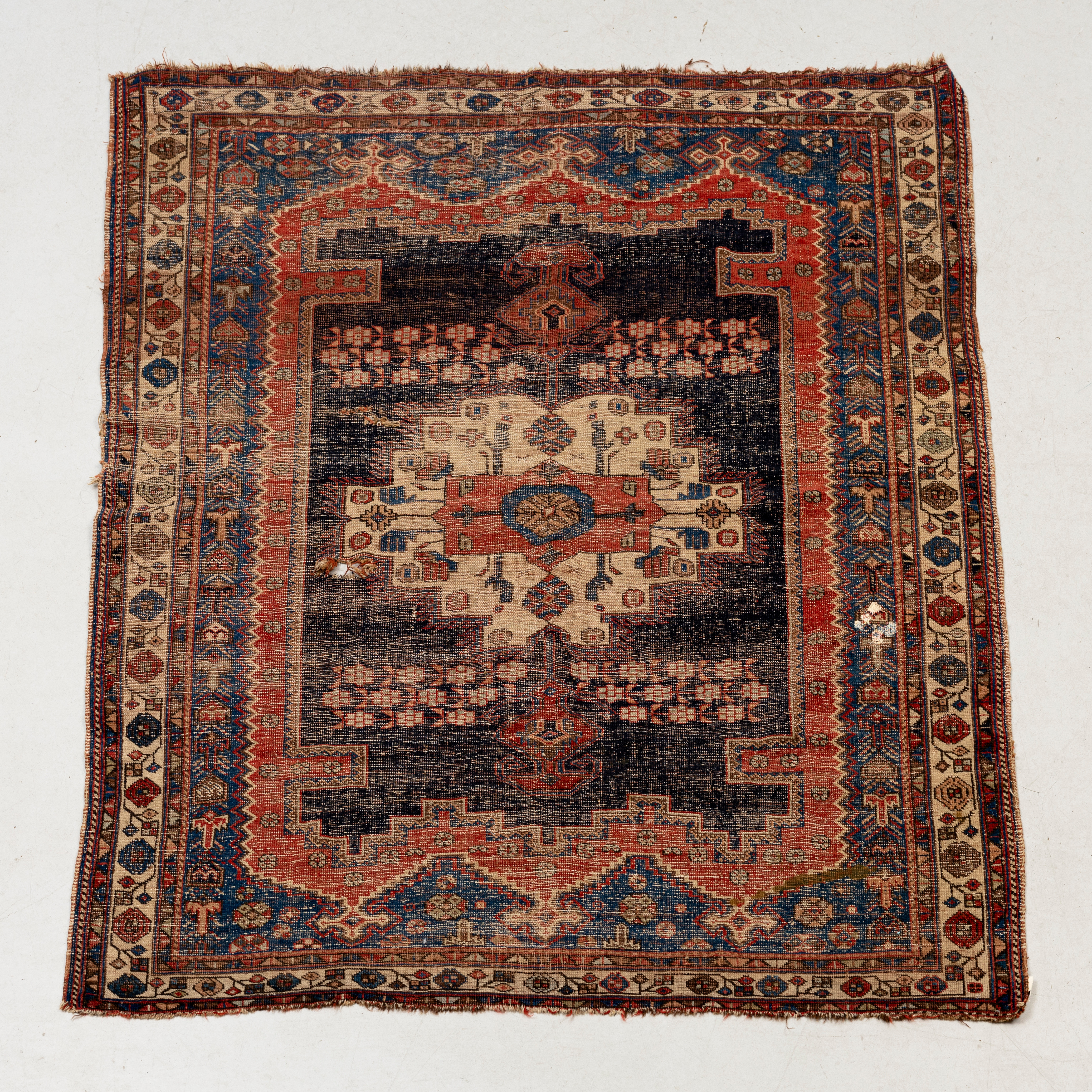 MATTA, antik, Persien, ca 174 x 143 cm.