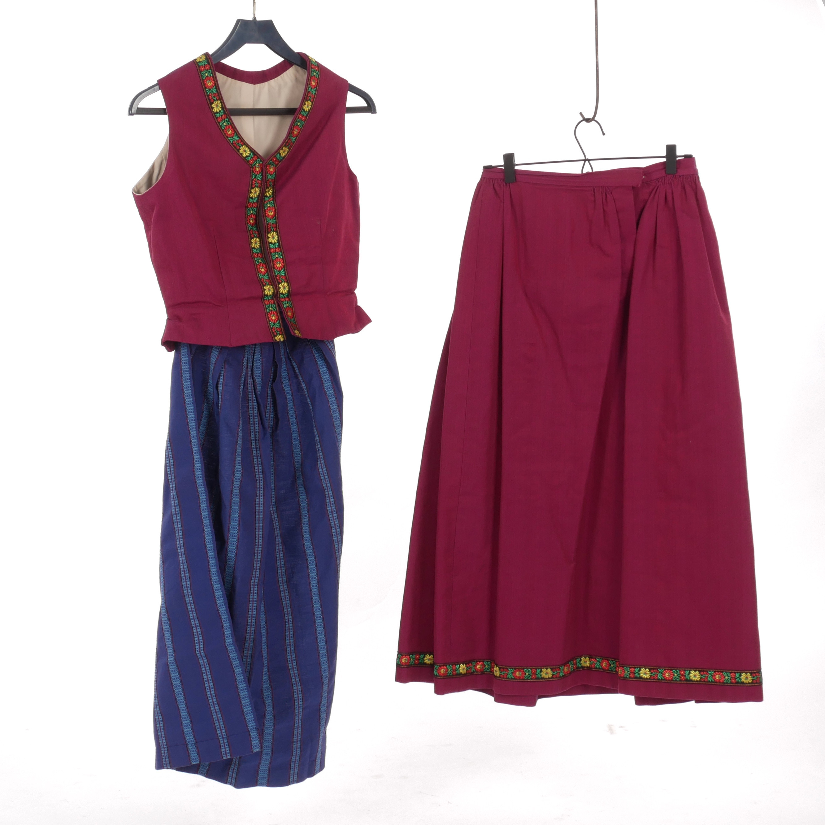 FOLKDRÄKT, "Södra Möredräkten", 6 delar.