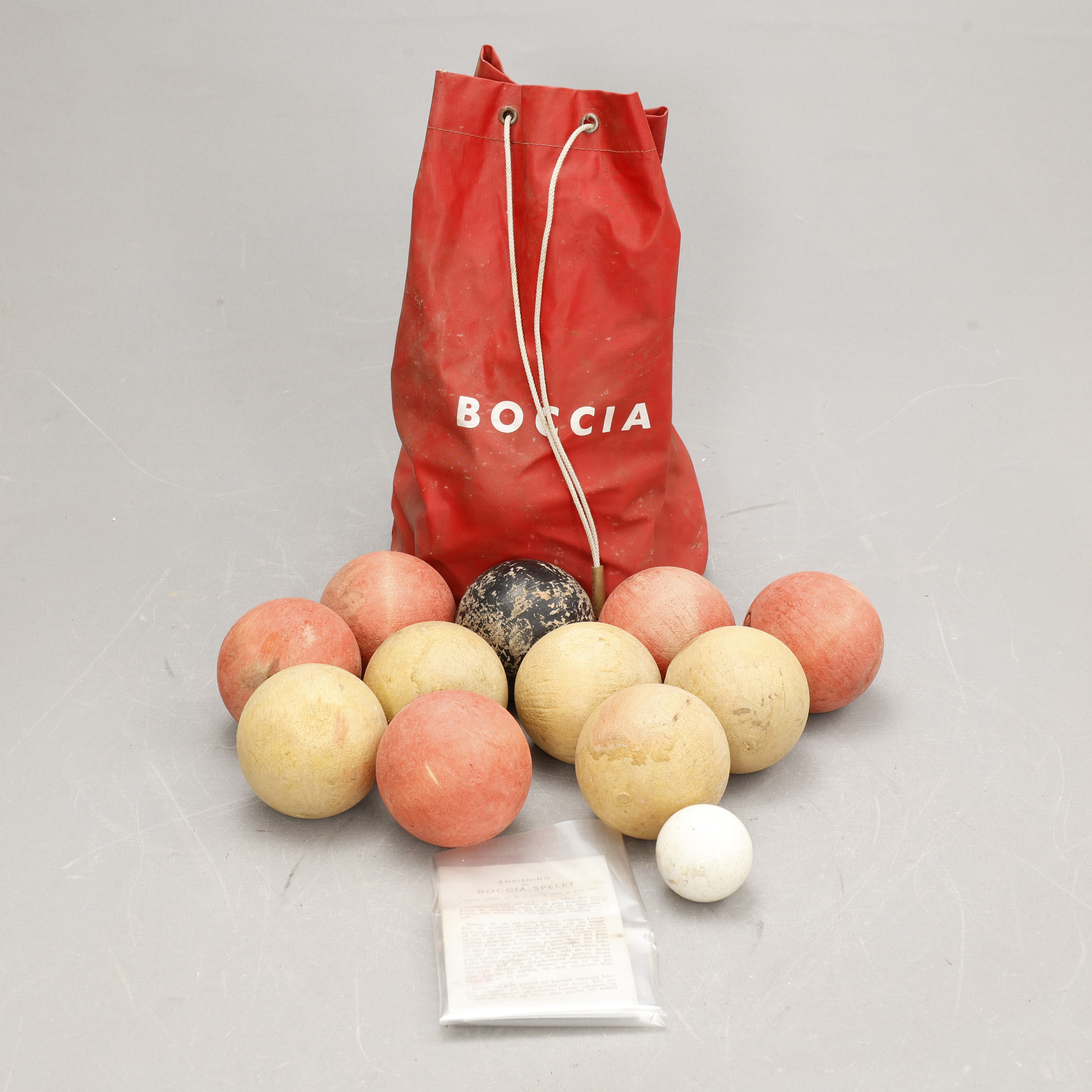 BOCCIA-SPEL, 11 stycken träkulor.