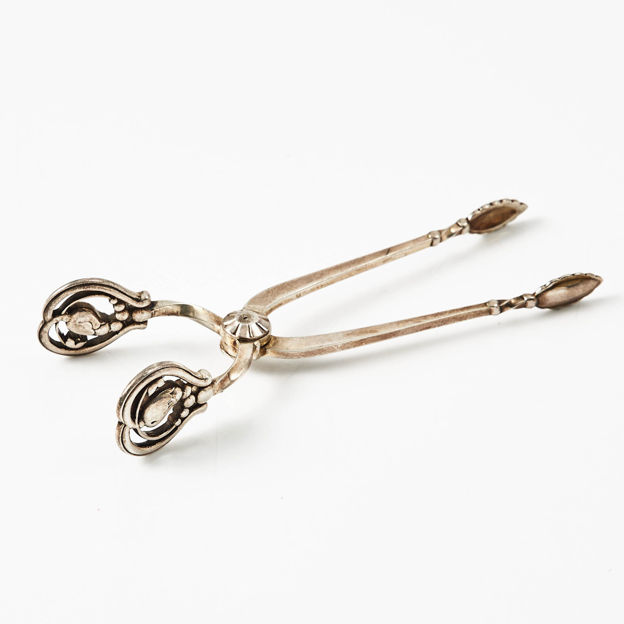 GEORG JENSEN. Sockertång, " Blossom". sterlingsilver, Danmark.