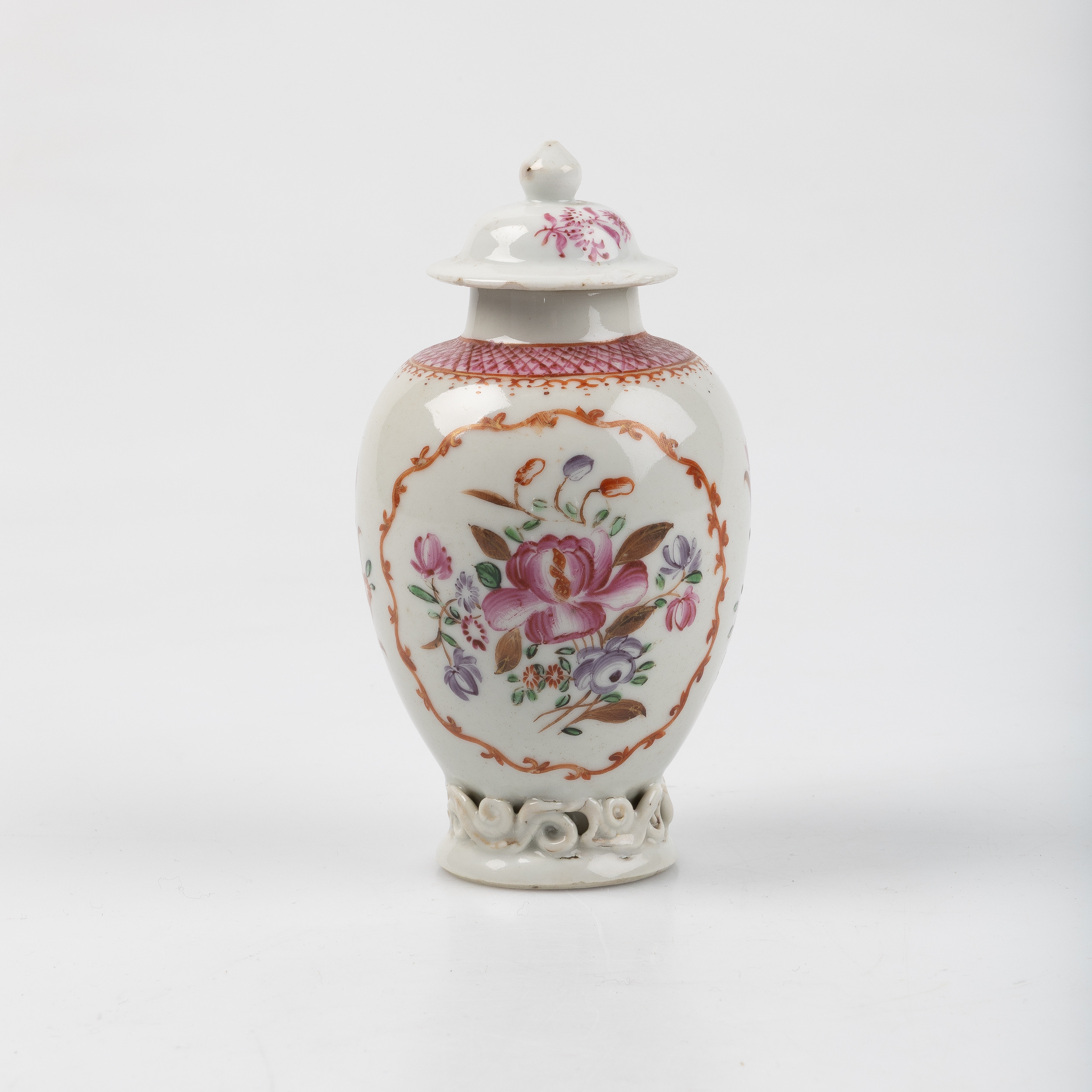 VAS MED LOCK, Kina, porslin, Famille rose, 17/1800-tal.