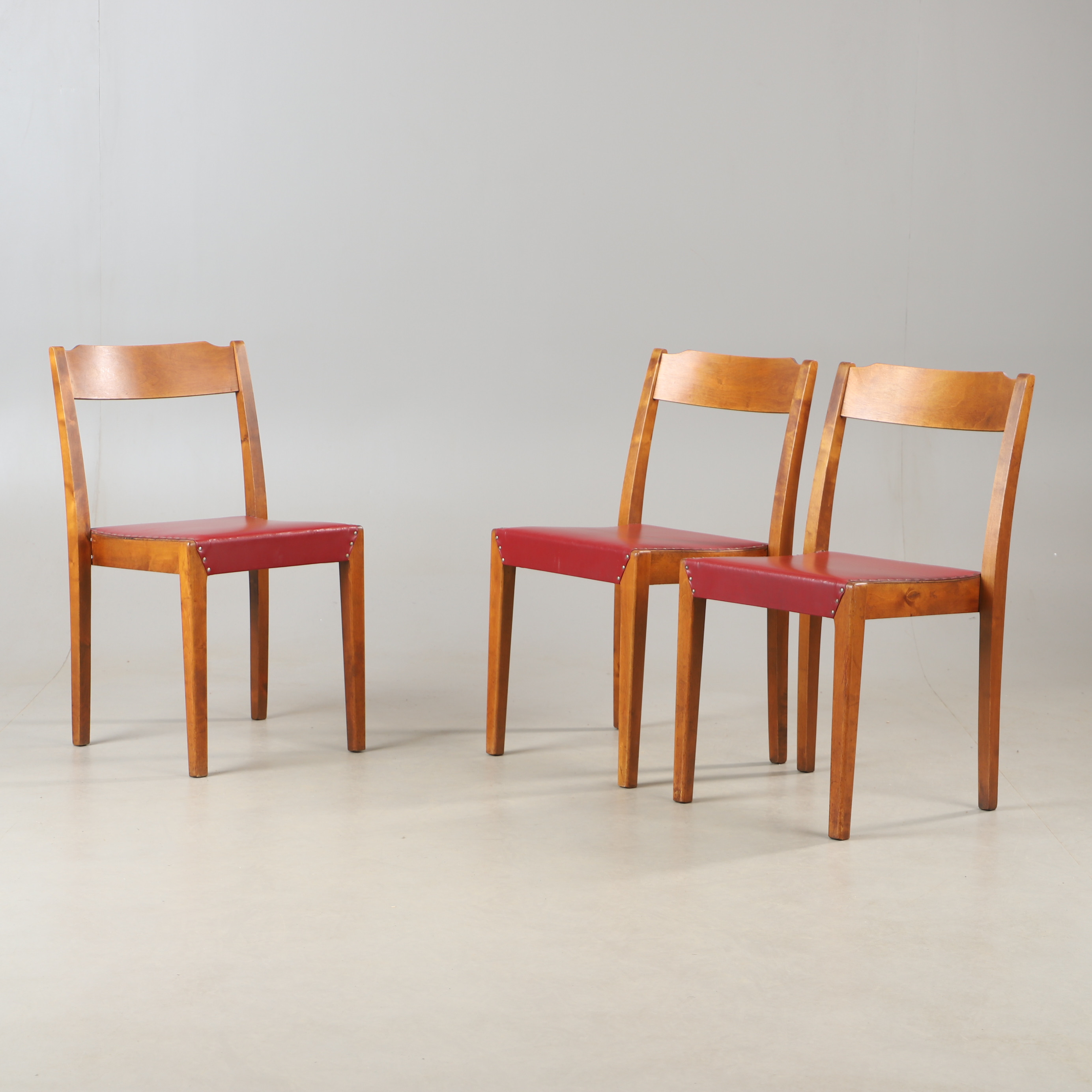 SVEN MARKELIUS. Stolar, 3 stycken, björk, "Orkesterstolen", 1900-talets mitt.