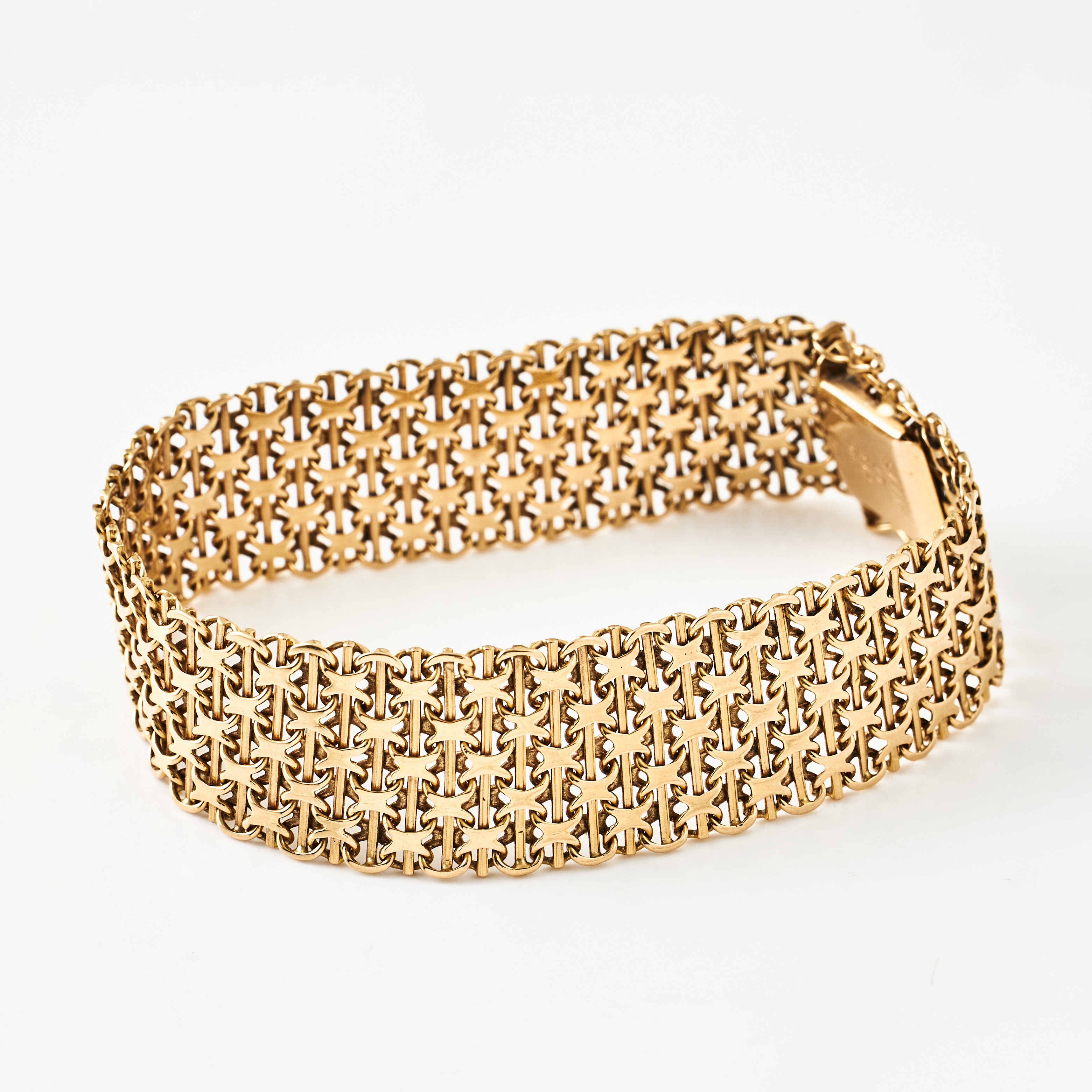 ARMBAND, 18 k guld, x-länk med stav, Stockholm Ädelsmide AB, Stockholm 1964.