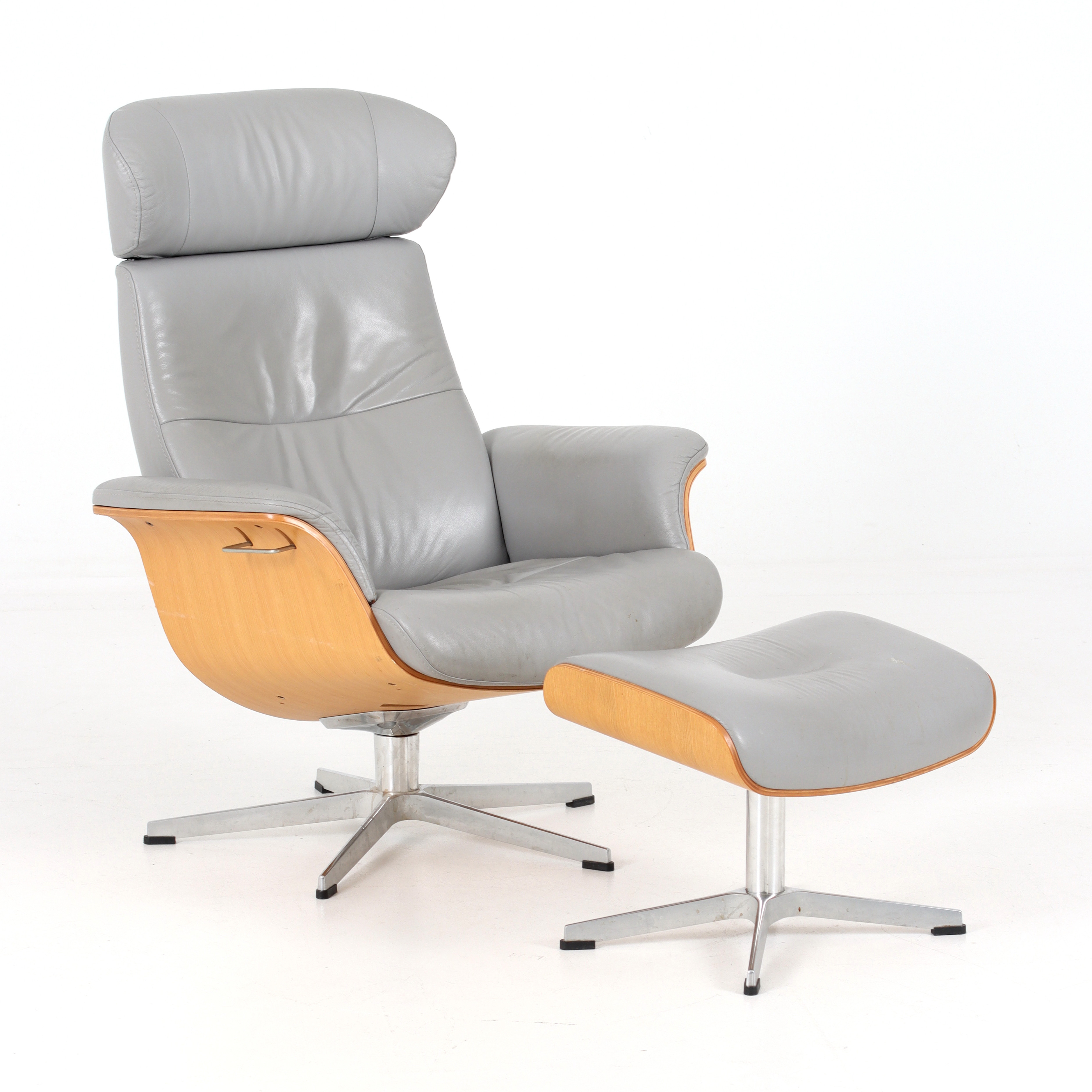 JAHN AAMODT. Fåtölj med fotpall, ” Timeout” för Conform. Sverige. 2000-tal.