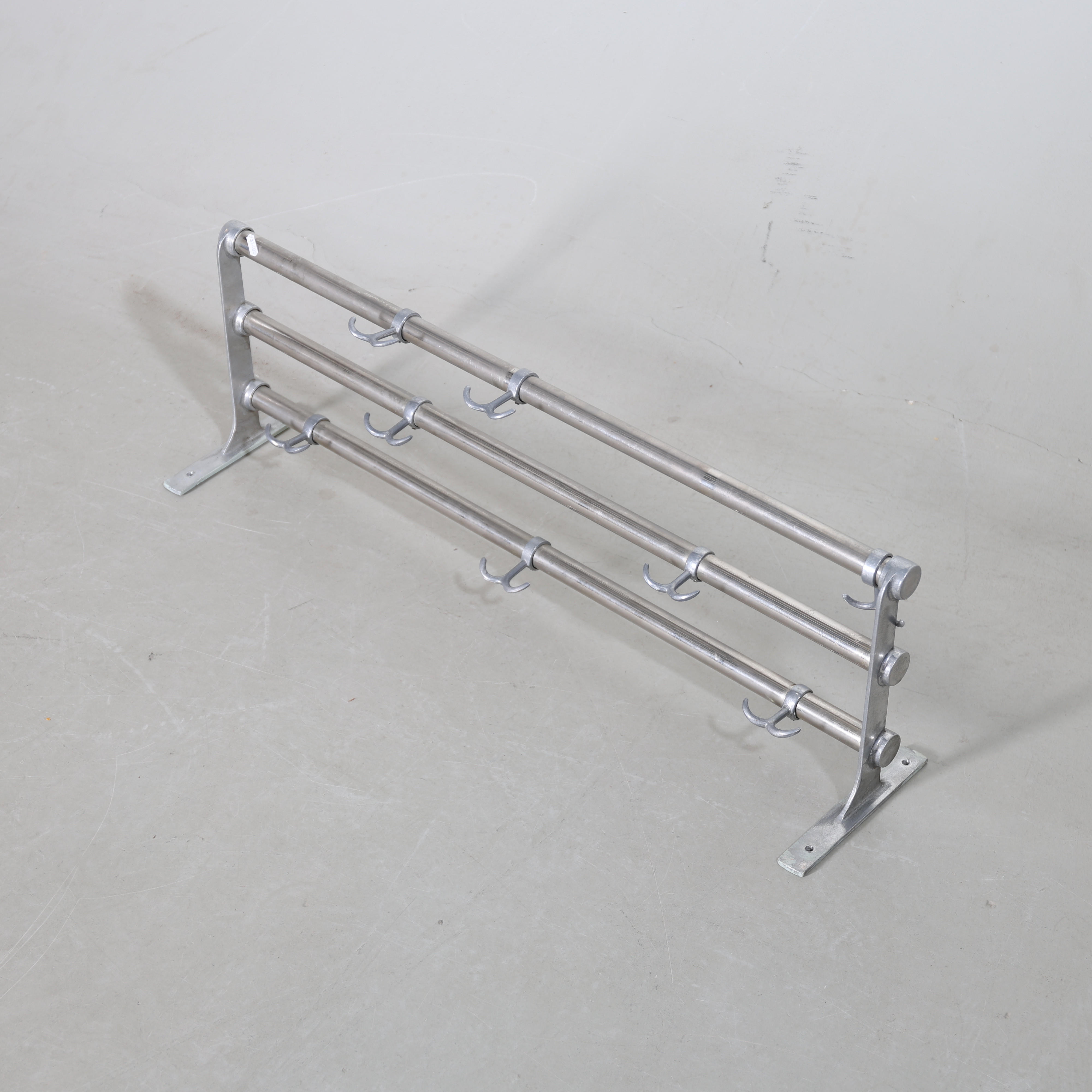 HATTHYLLA, metall, 1900-talets mitt.