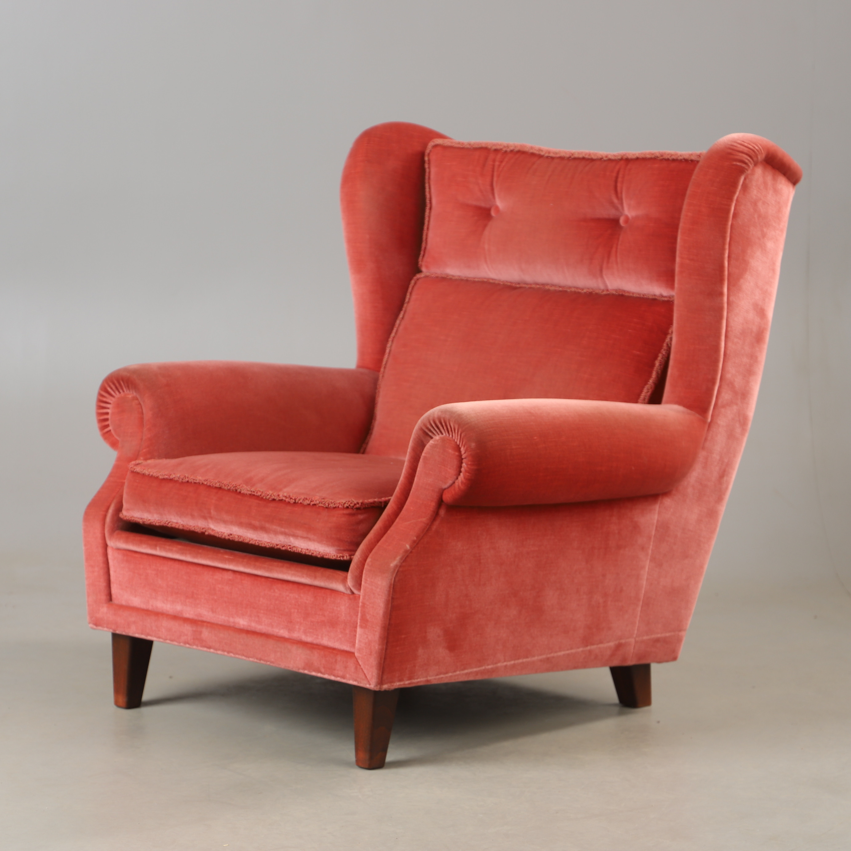 FÅTÖLJ, plyschklädsel, Scandinavian modern, 1900-talets mitt.