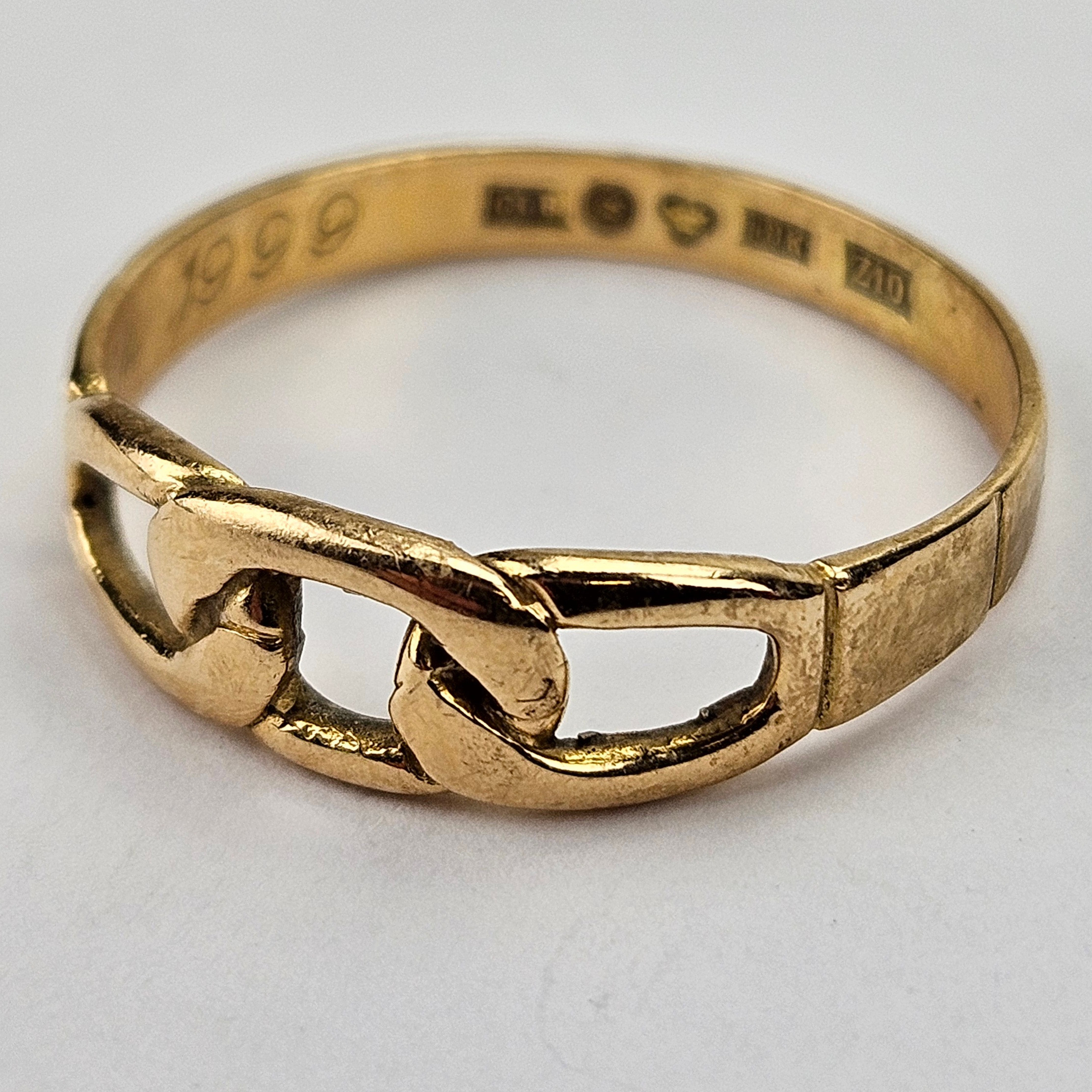 RING, guld, 18K, CLB, Falköping 1998, vikt ca. 2,9 gram.