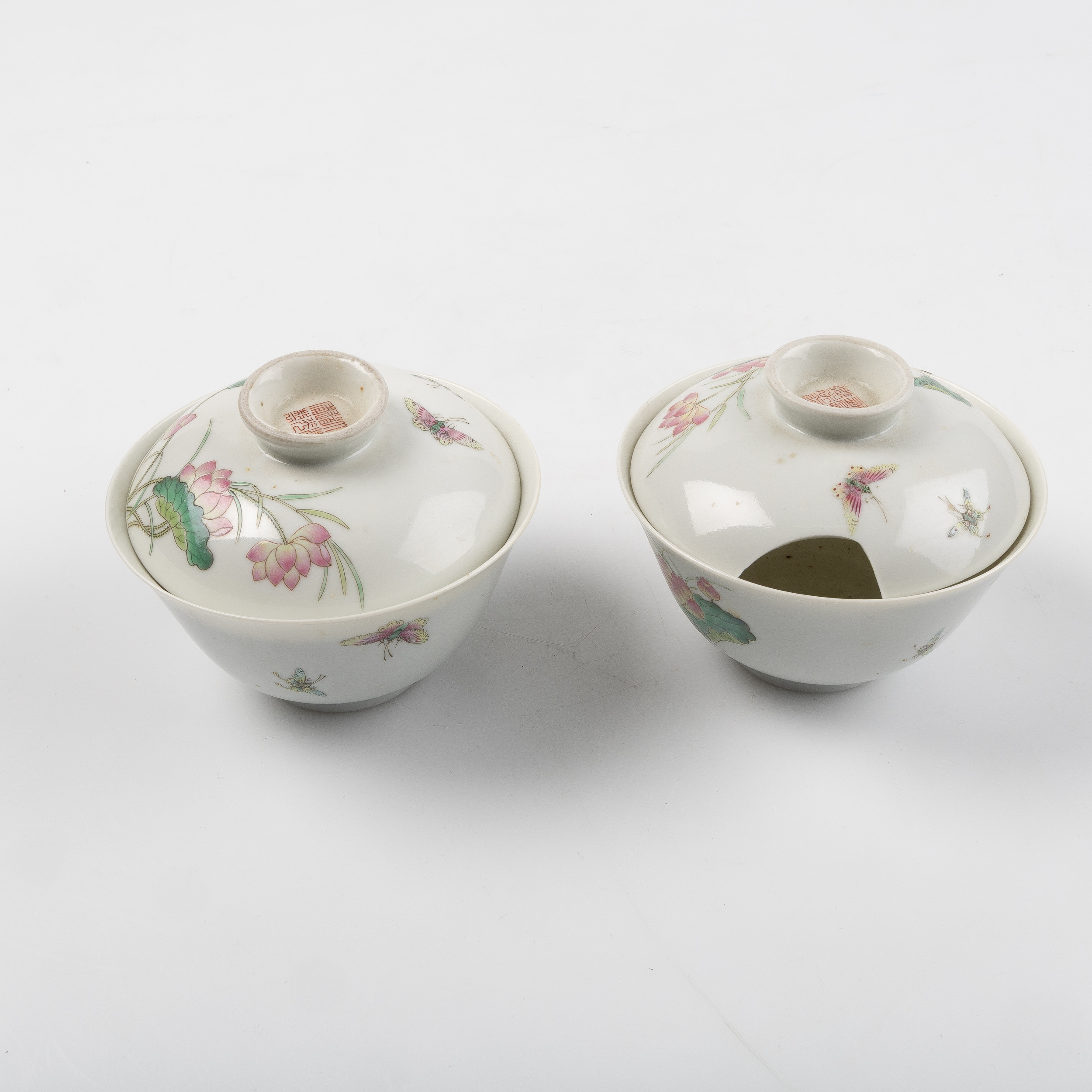 SKÅLAR MED LOCK, ett par, Kina, porslin, med DauGuangs märkning.