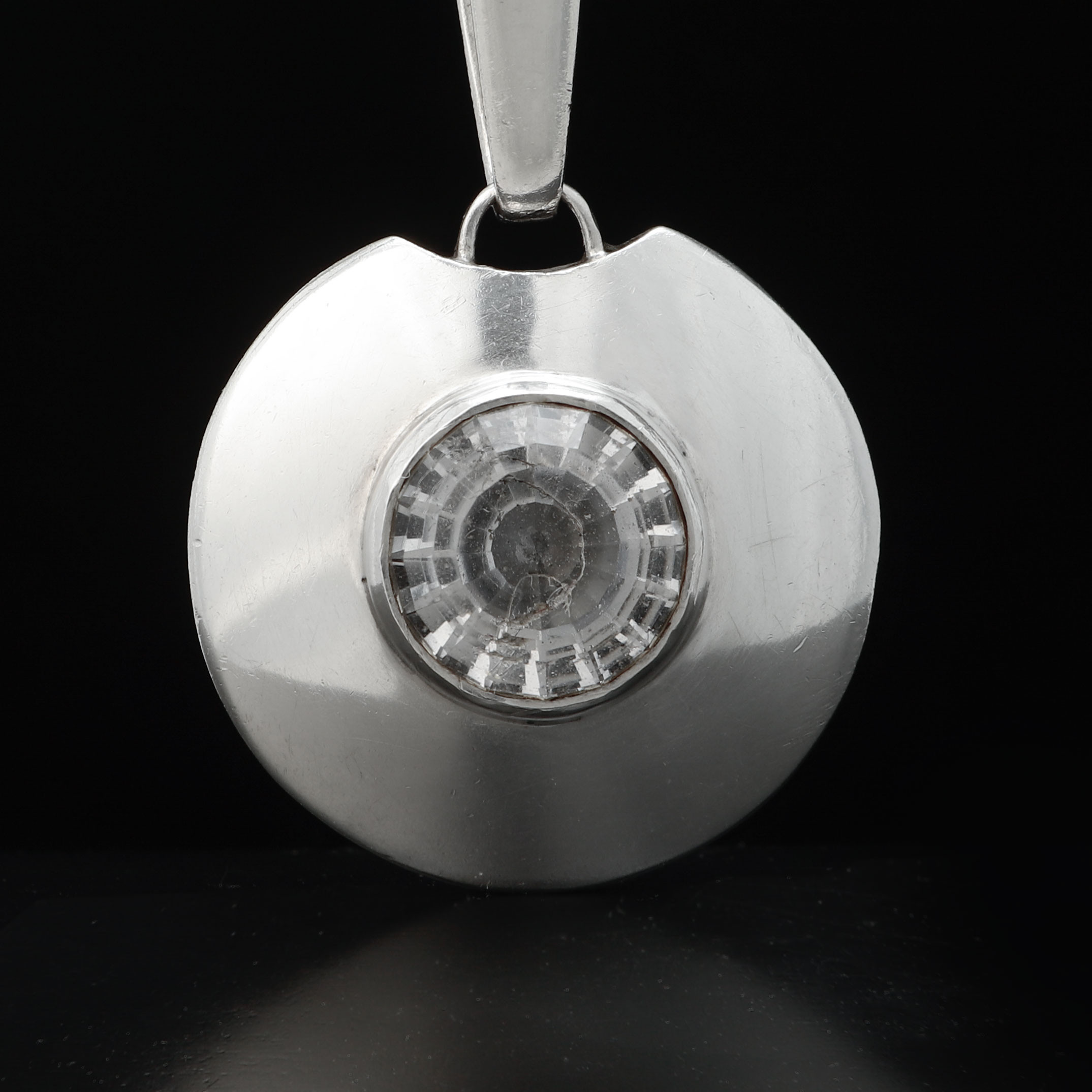 SVEN-ERIK HÖGBERG. Hänge, silver, bergkristall, Göteborg, 1980.