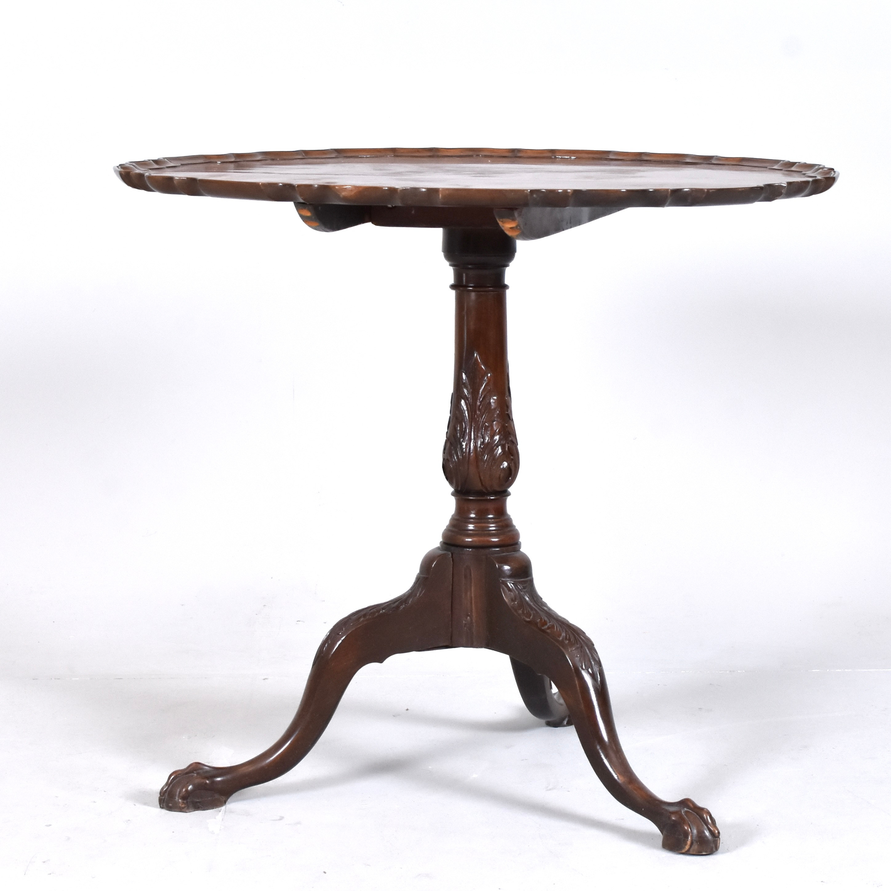 VIPPBORD, valnöt, England George III 1700-talets 2 hälft.