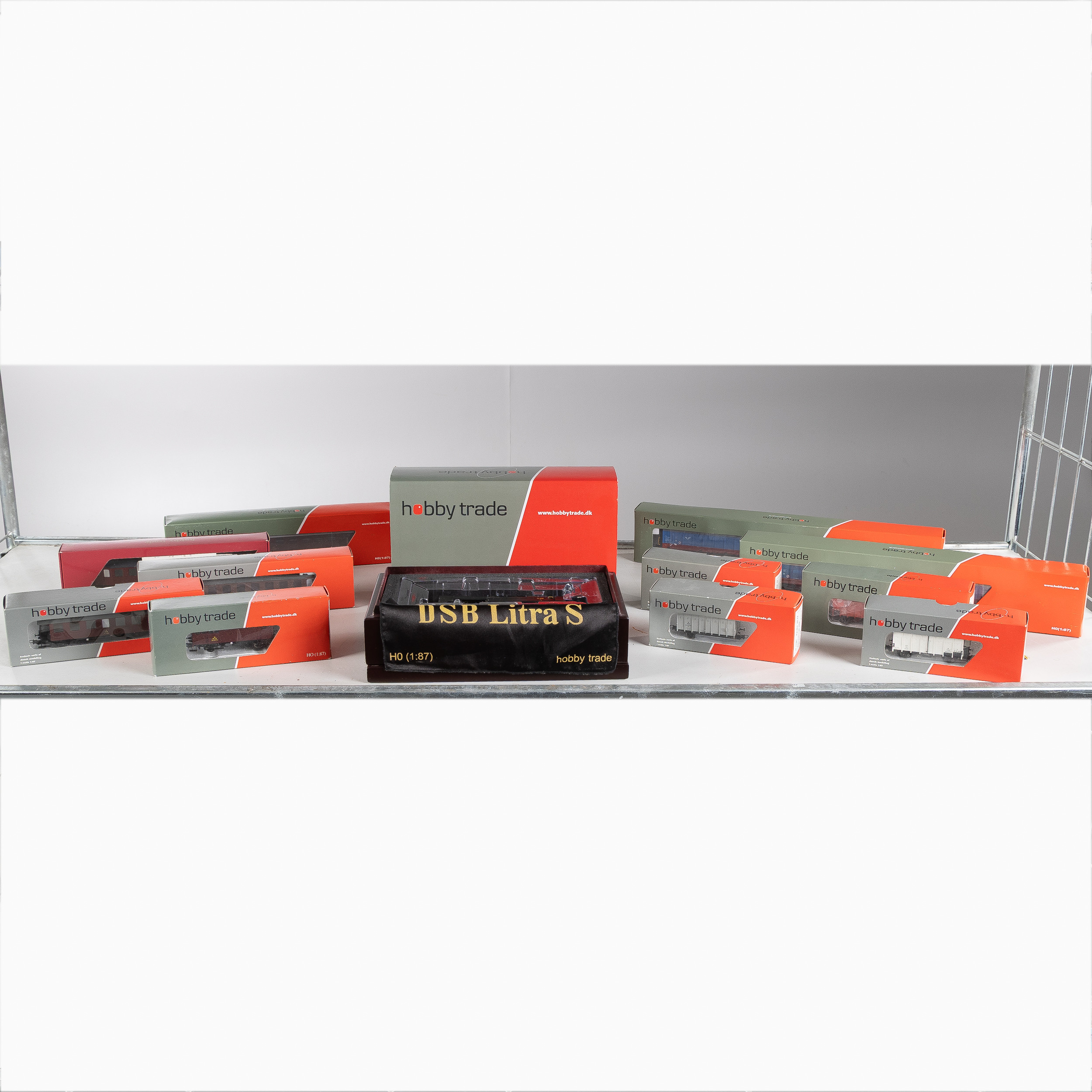HOBBYTRADE, modelljärnvägsdelar, 12 delar, bl.a. "DSB S 736".
